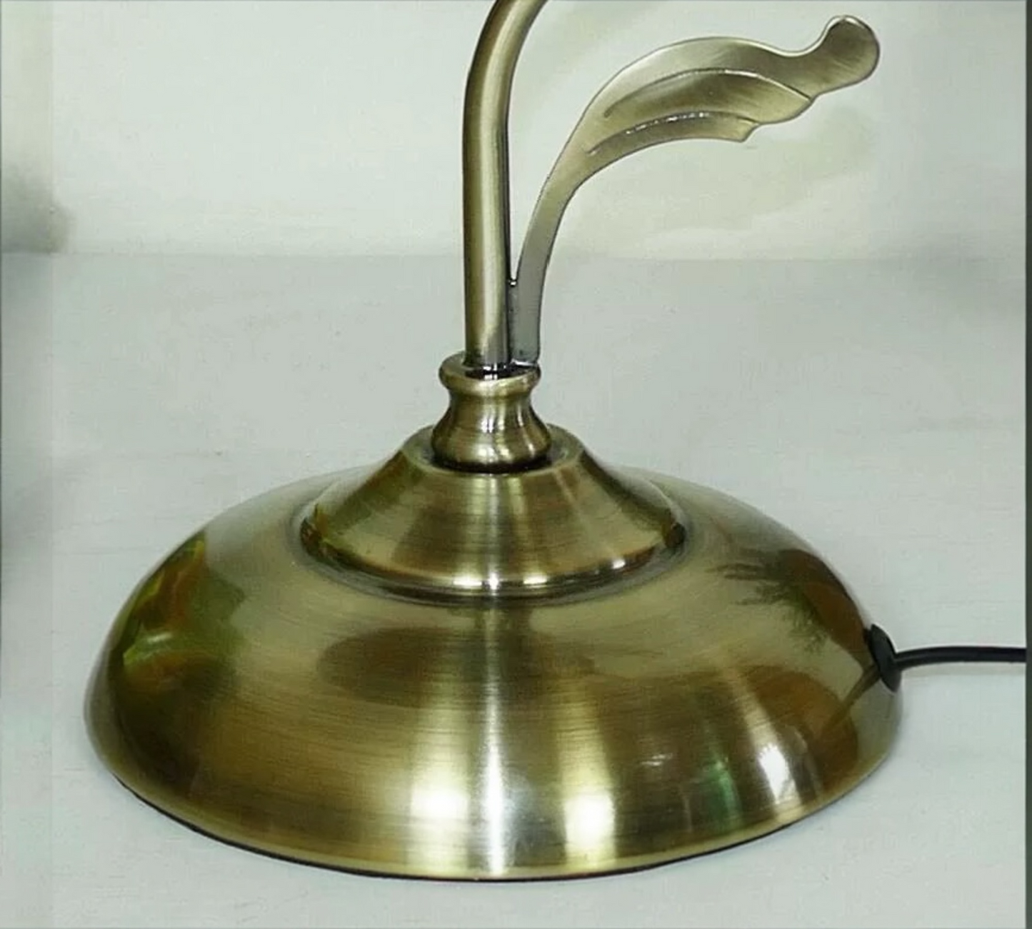 CDH Tiffany Table Lamp with 20cm Shade (11004M)