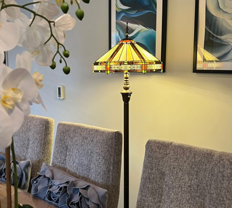CDH Tiffany Floor Lamp (13002) 16" 40CM Shade