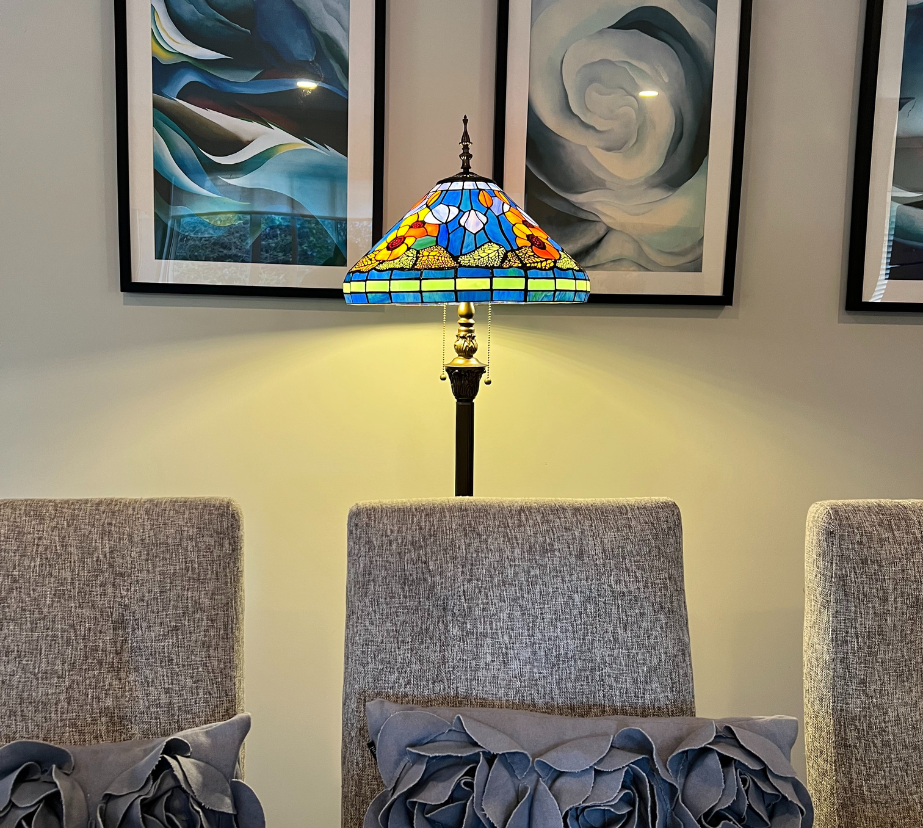 CDH Tiffany Floor Lamp (13003) 16" 40CM Shade