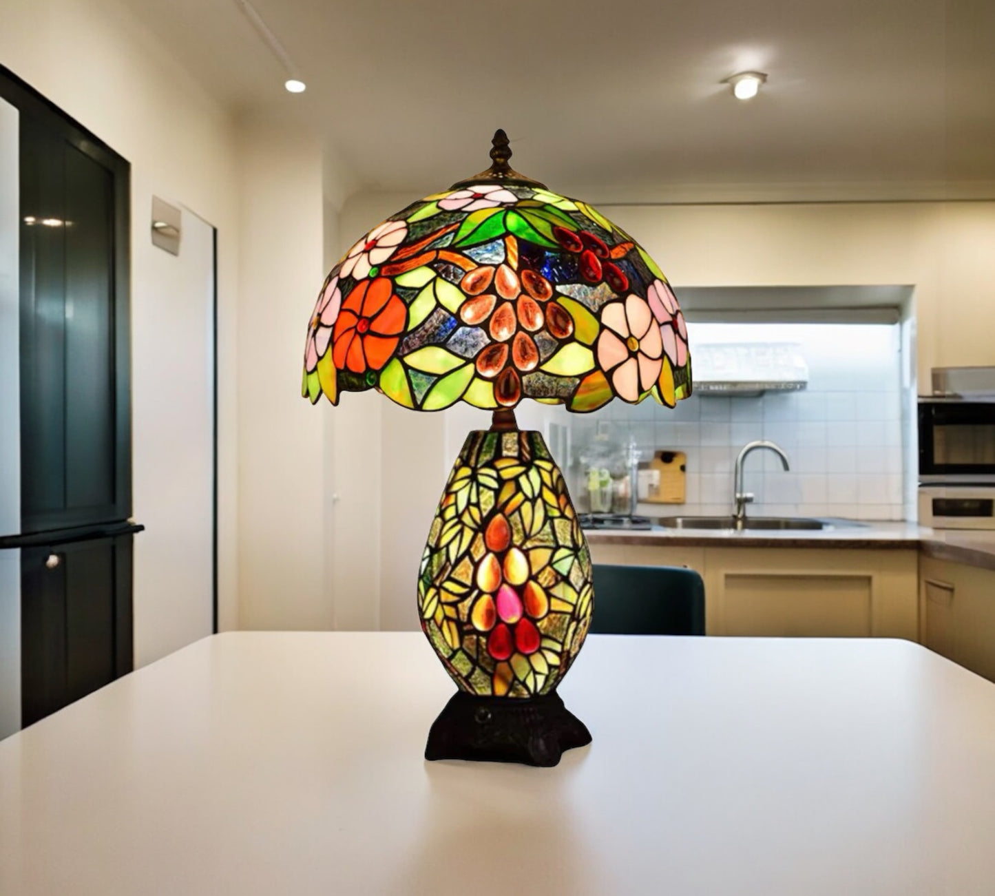 CDH 12" Tiffany Table Lamp (12059B)