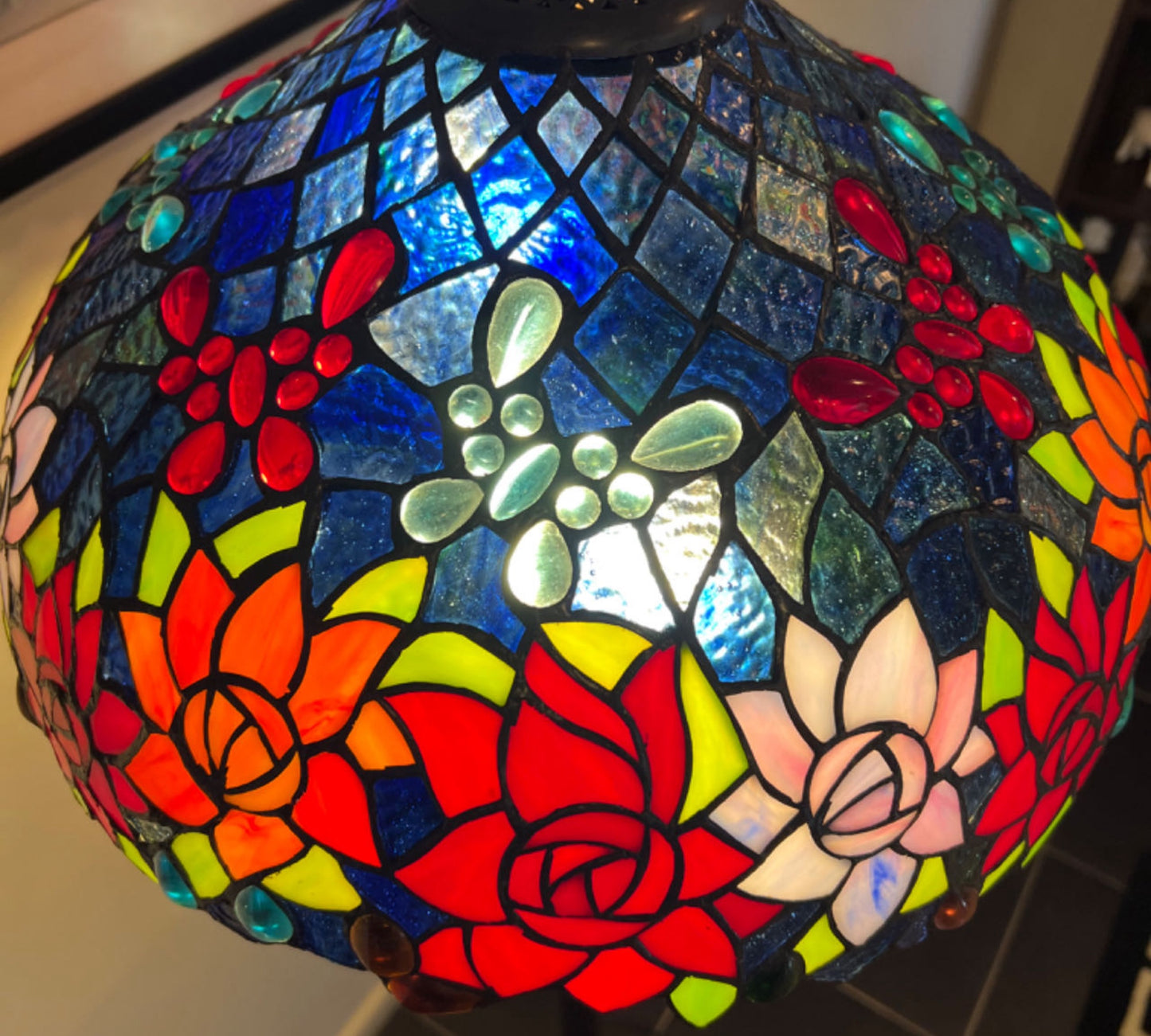 CDH Tiffany Floor Lamp (16110) 16" 40CM Shade