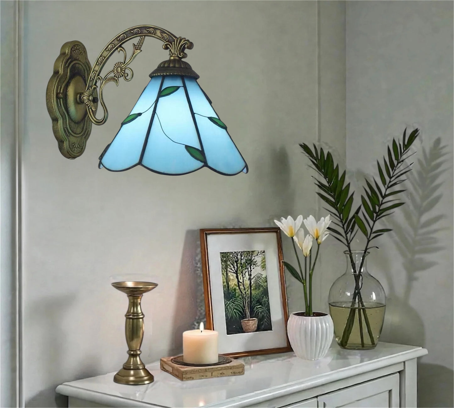 CDH Tiffany Wall Lights with 20cm Shade (12066W)