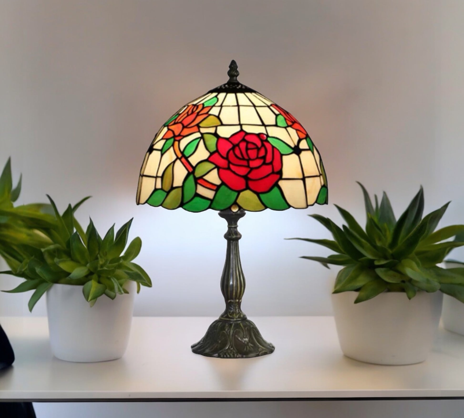 CDH 12" Tiffany Table Lamp (12720)
