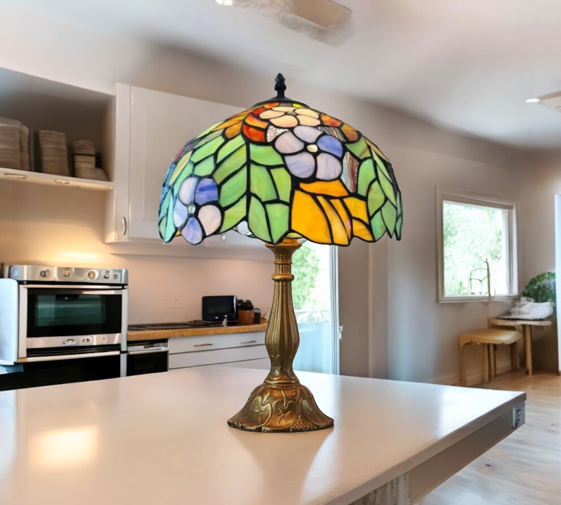 CDH 12" Tiffany Table Lamp (12714)