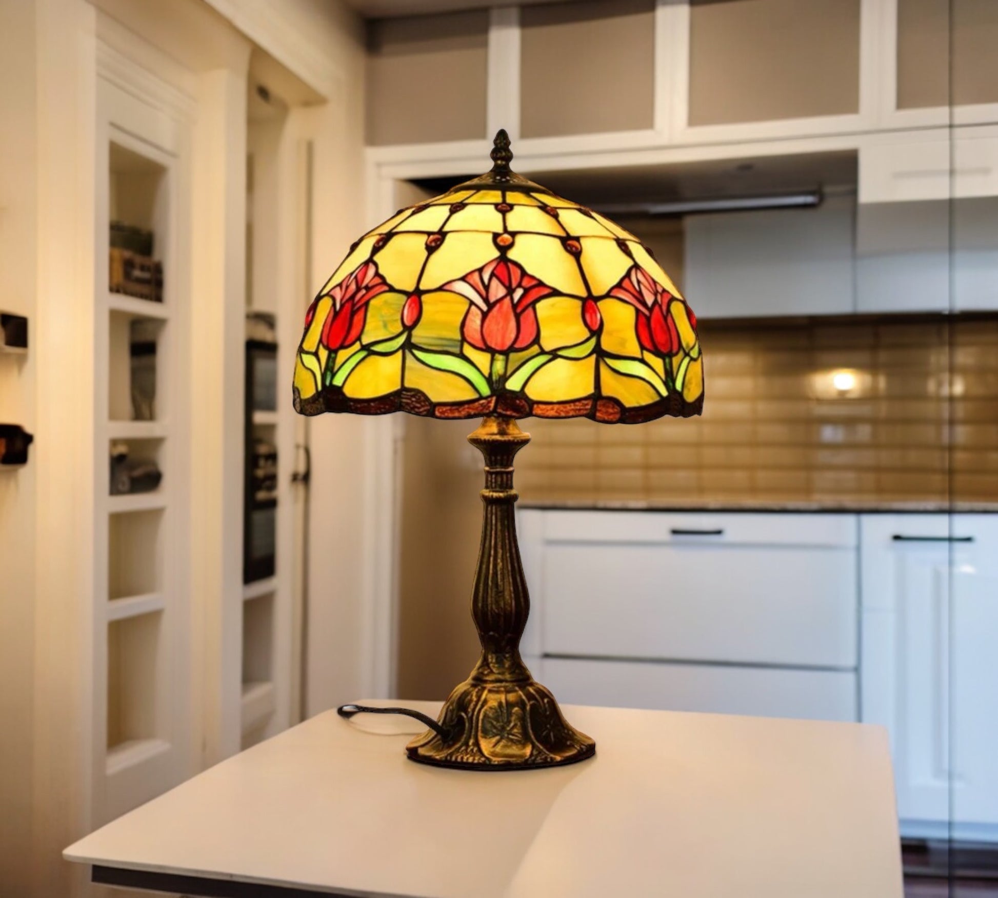 CDH 12" Tiffany Table Lamp (12009)