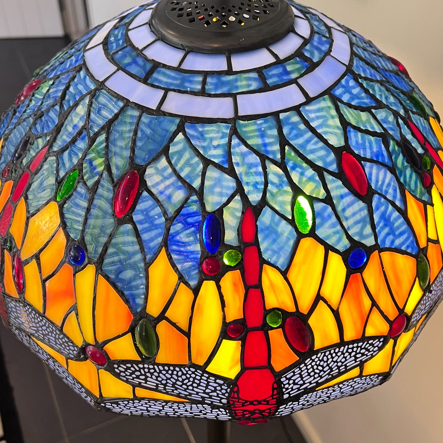 CDH Tiffany Floor Lamp (16117) 16" 40CM Shade