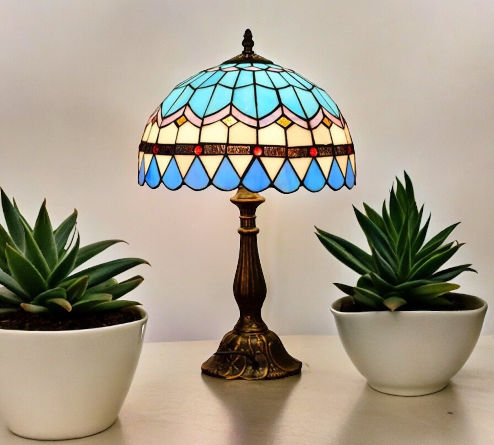 CDH 12" Tiffany Table Lamp (12101)