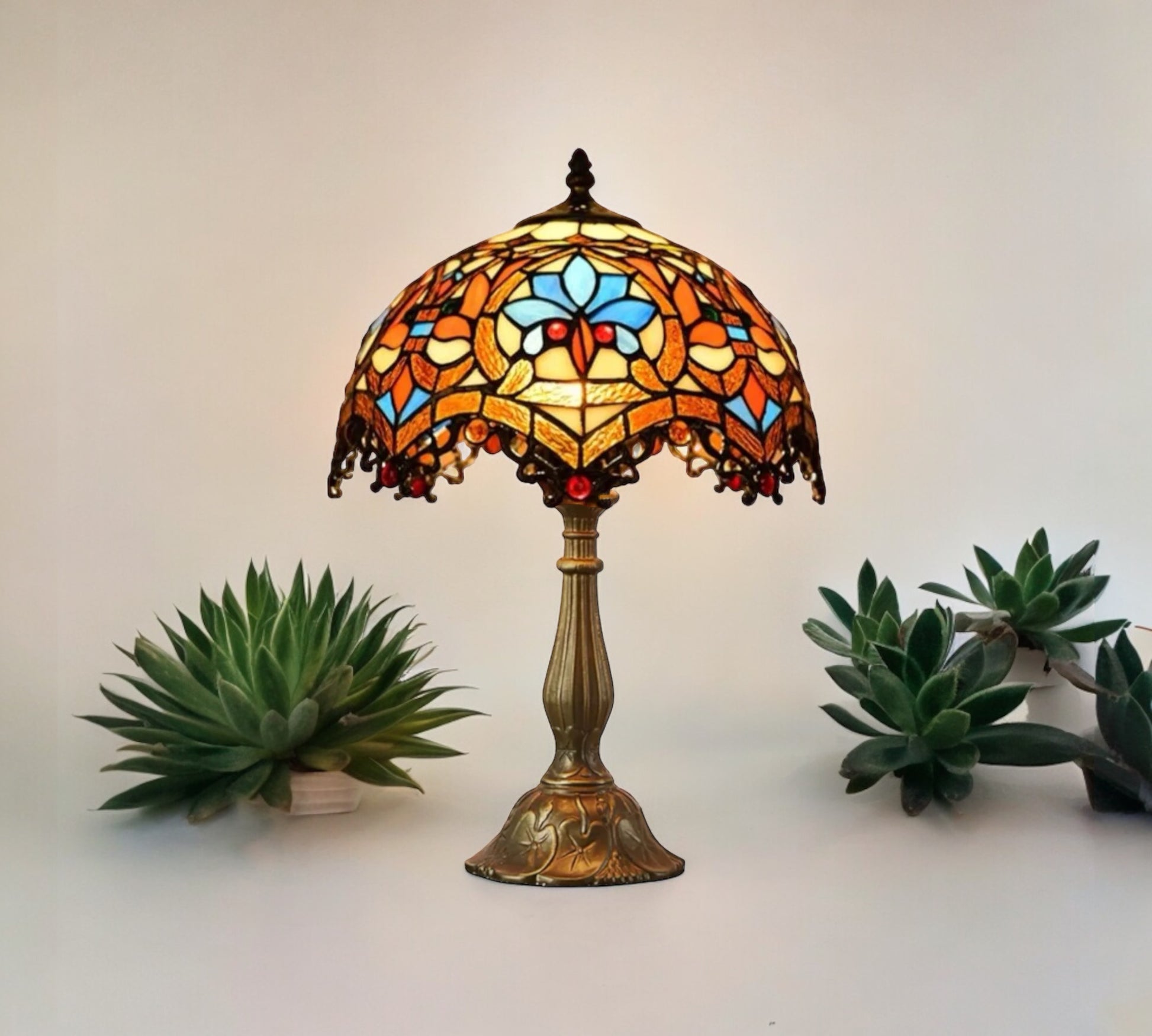 CDH 12" Tiffany Table Lamp (12011) 