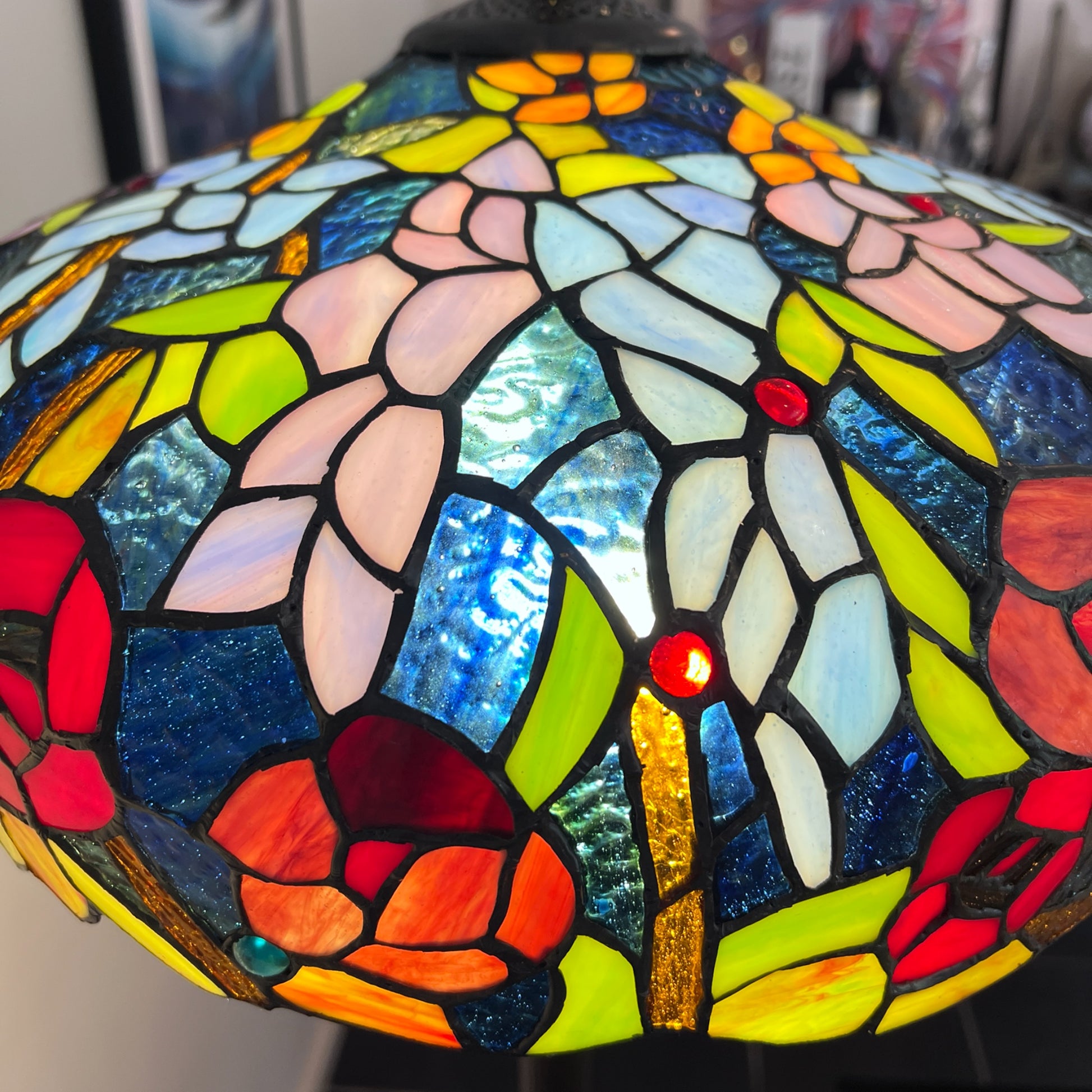 CDH Tiffany Floor Lamp (16116) 16" 40CM Shade