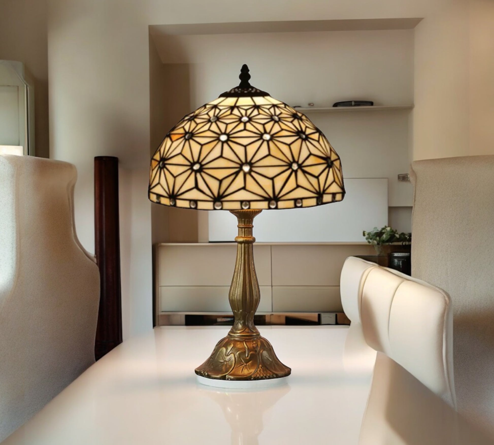 CDH 12" Tiffany Table Lamp (11000)