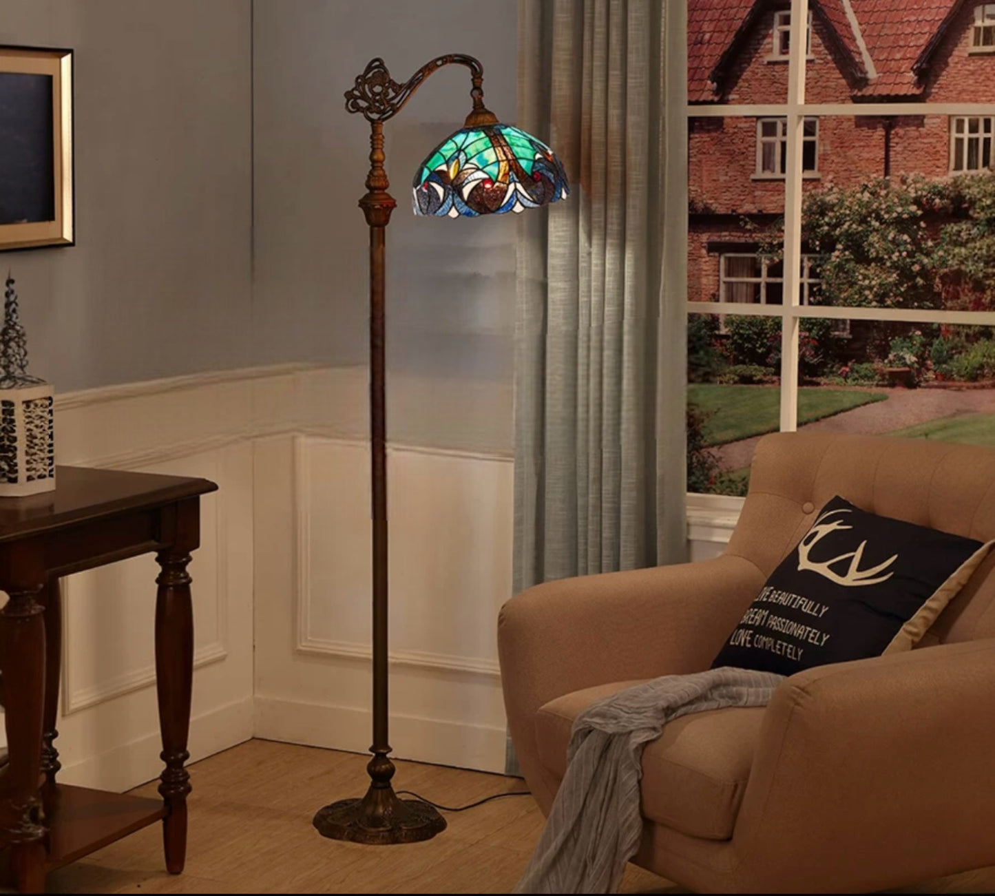 CDH Tiffany Floor Lamp (12013F) 12" 30CM Shade