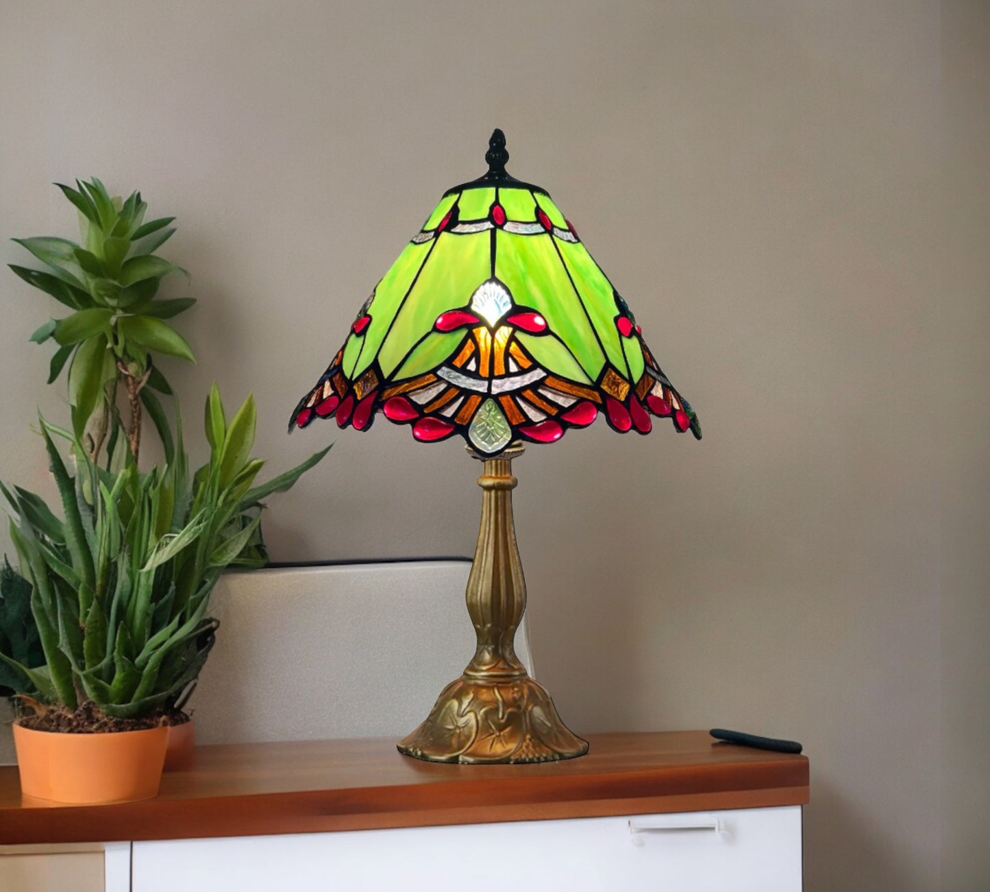 CDH 12" Tiffany Table Lamp (12001G)