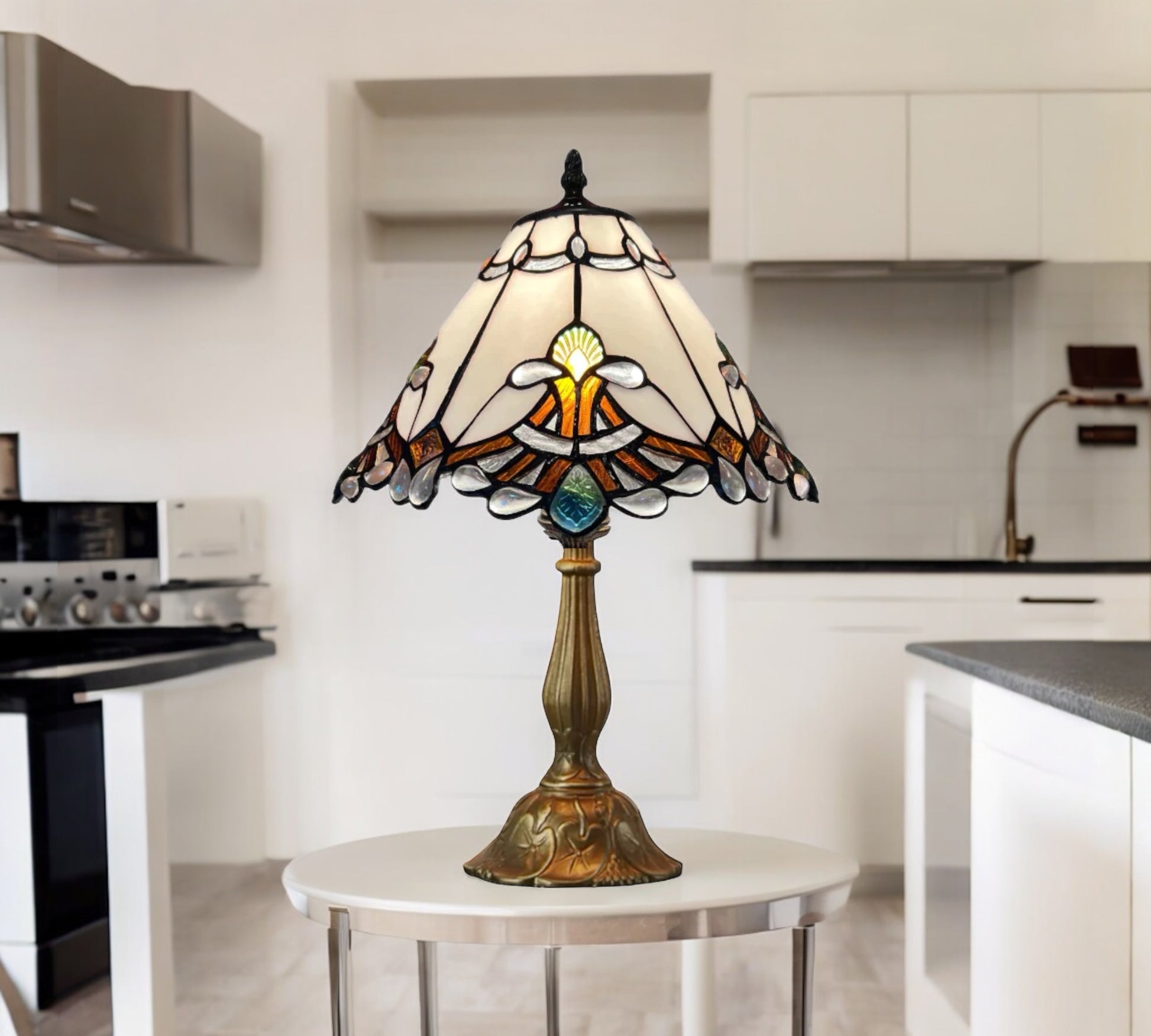 CDH 12" Tiffany Table Lamp (12001W)