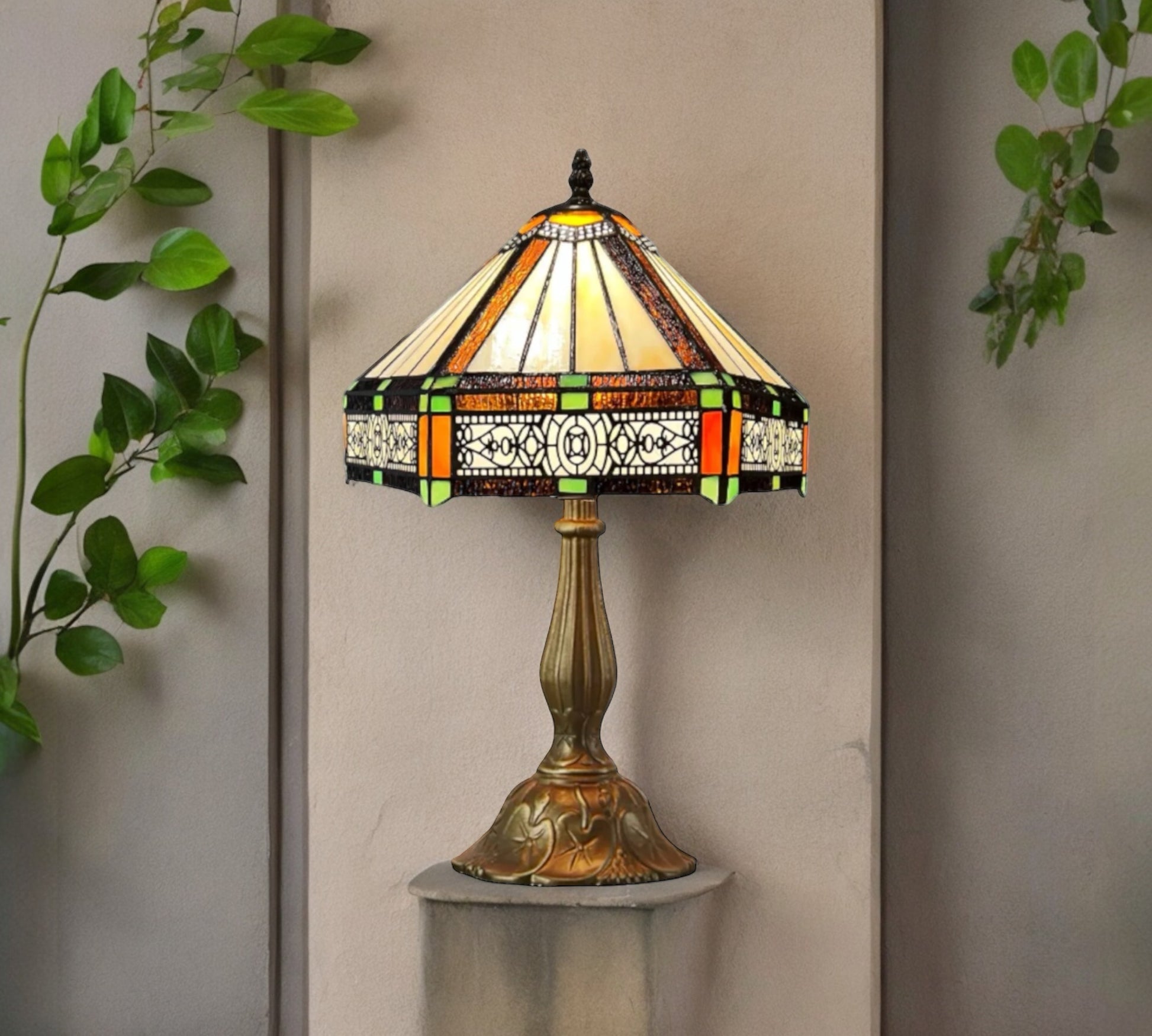 CDH 12" Tiffany Table Lamp (12004)