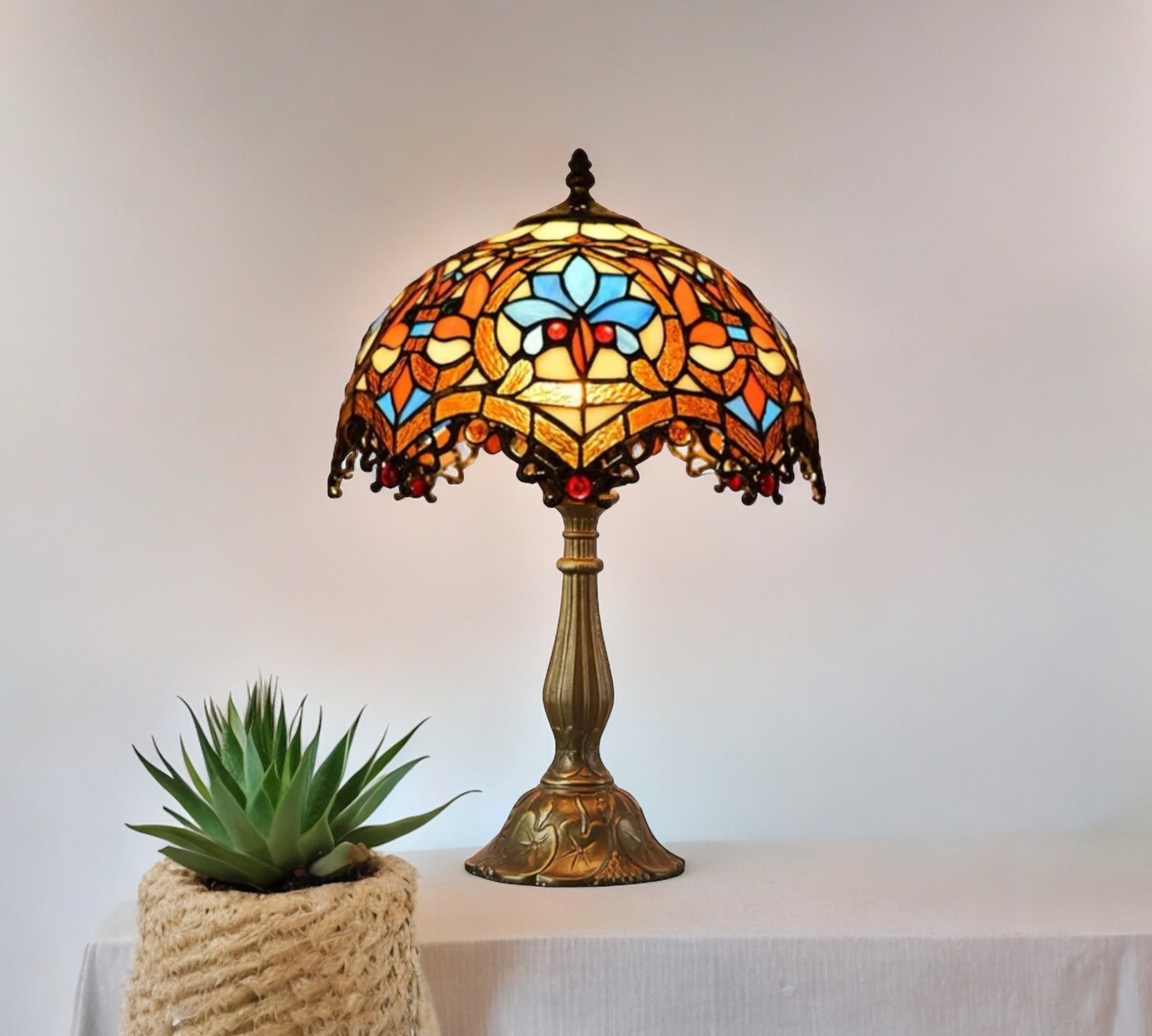 CDH 12" Tiffany Table Lamp (12011)
