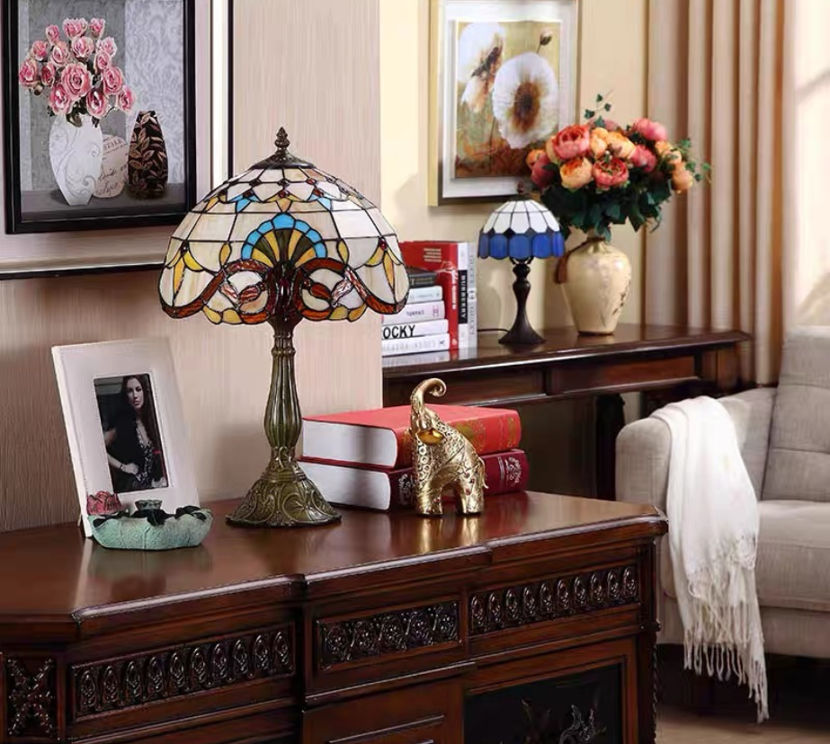 CDH 12" Tiffany Table Lamp (12025)