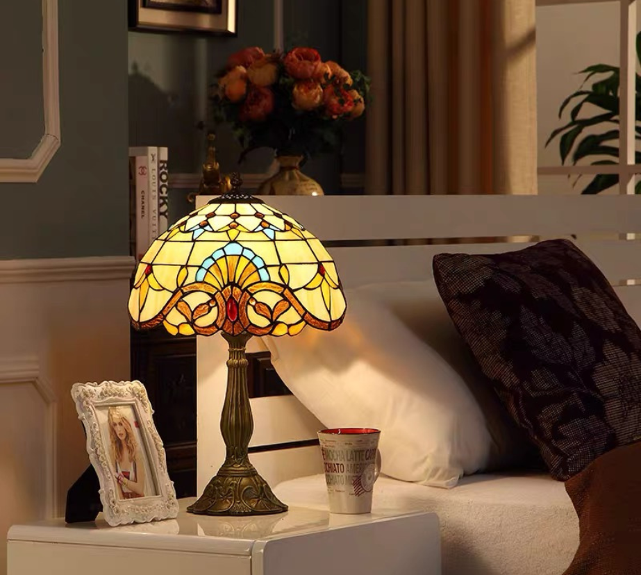 CDH 12" Tiffany Table Lamp (12025)