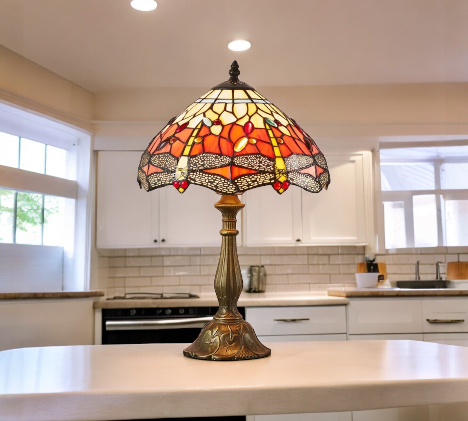 CDH 12" Tiffany Table Lamp (12035)