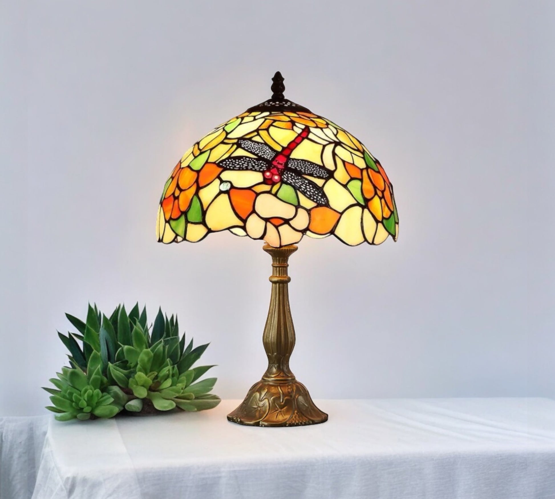 CDH 12" Tiffany Table Lamp (12043)
