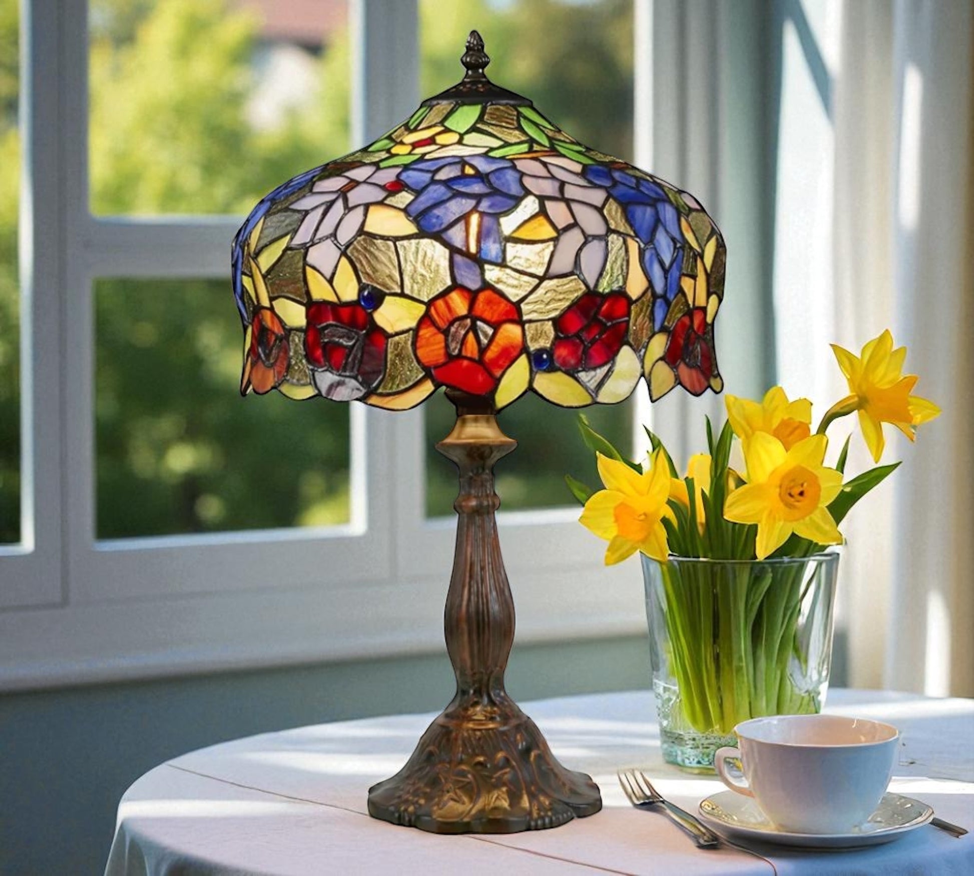 CDH 12" Tiffany Table Lamp (12054)