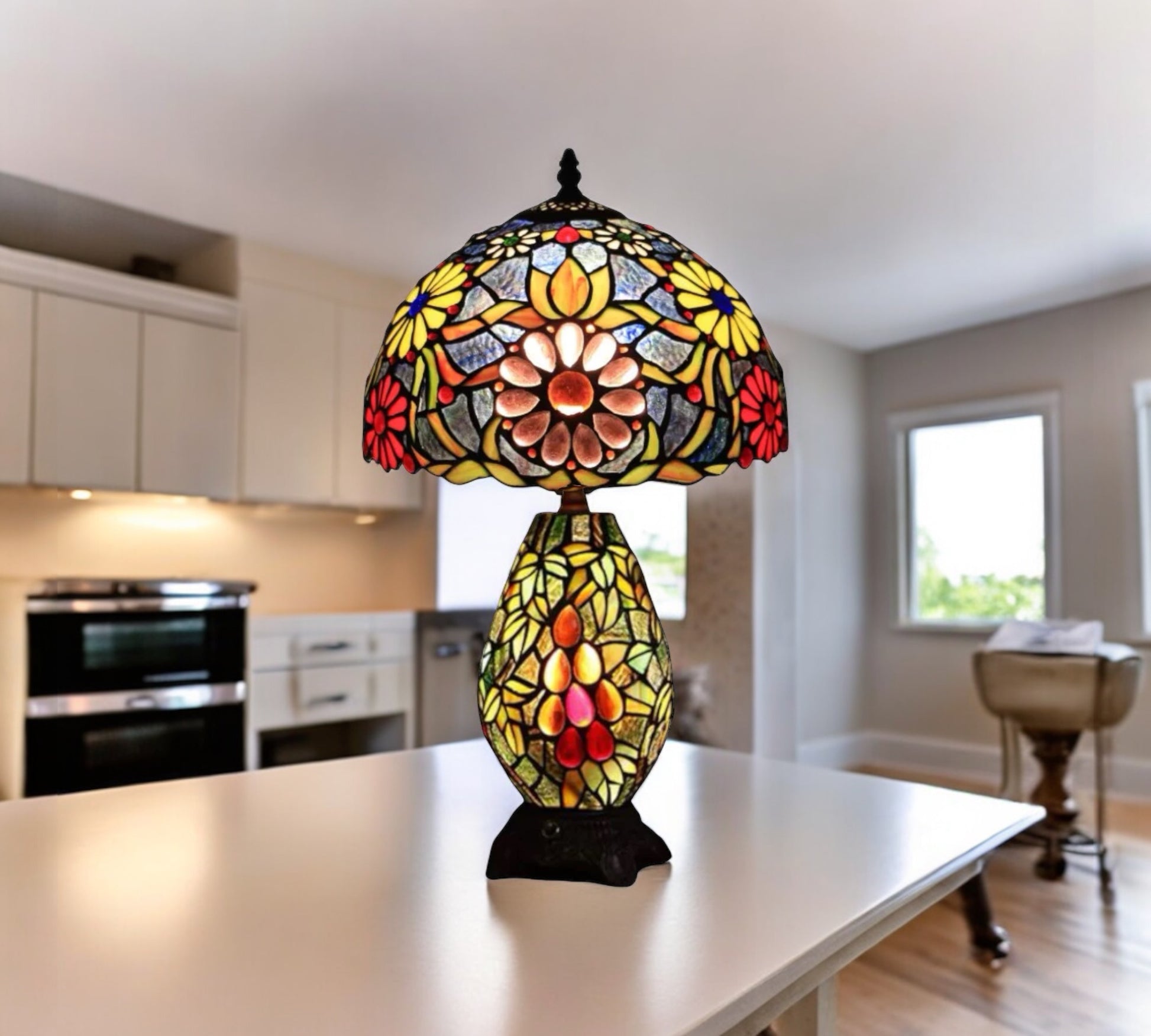CDH 12" Tiffany Table Lamp (12059C)