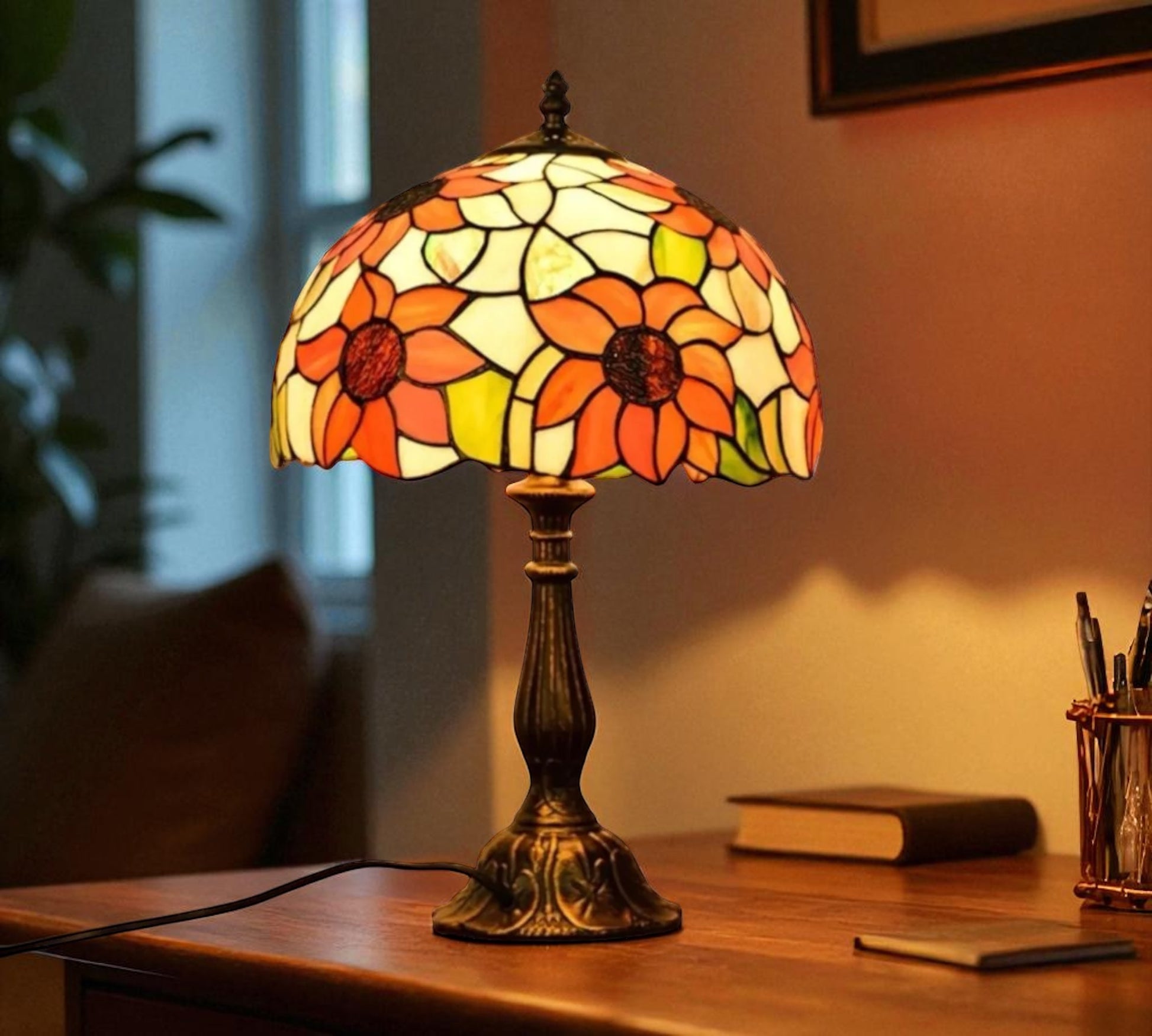 CDH 12" Tiffany Table Lamp (12068)