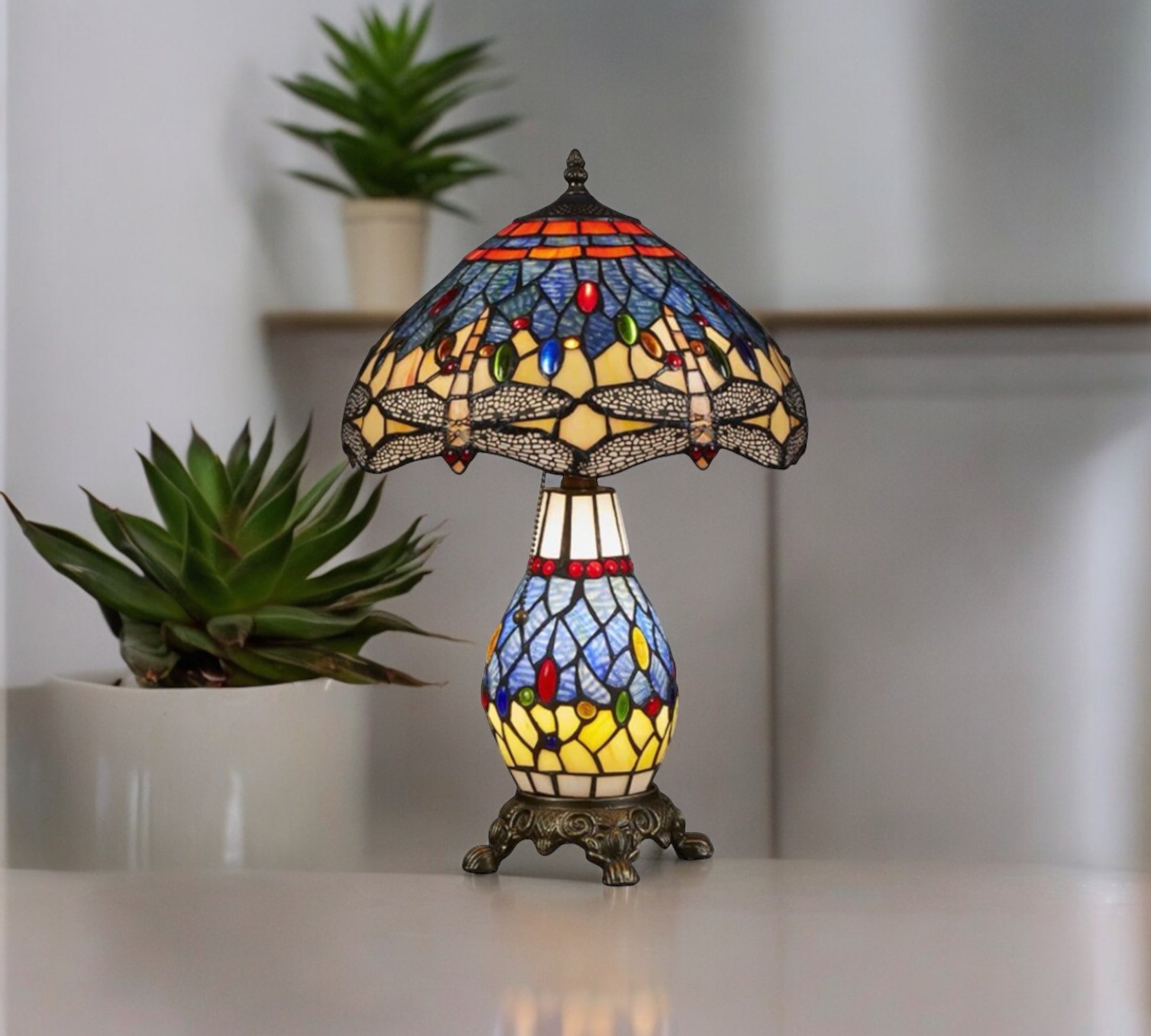 CDH 12" Tiffany Table Lamp (12076B)