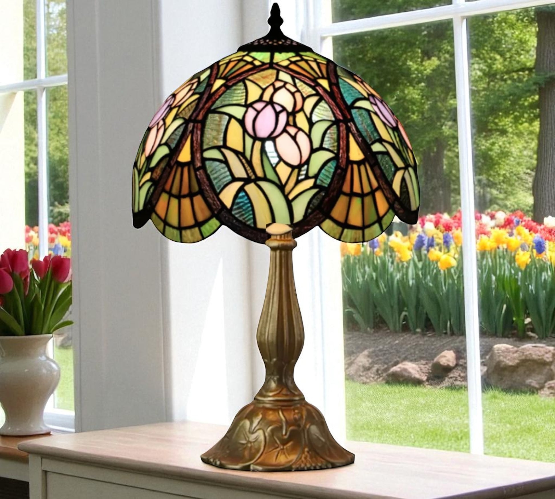 CDH 12" Tiffany Table Lamp (12097)