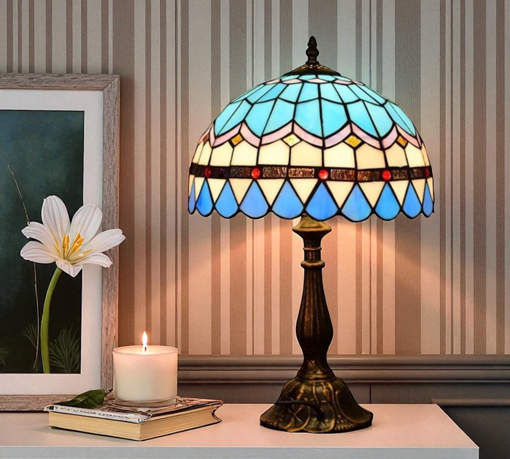CDH 12" Tiffany Table Lamp (12101)
