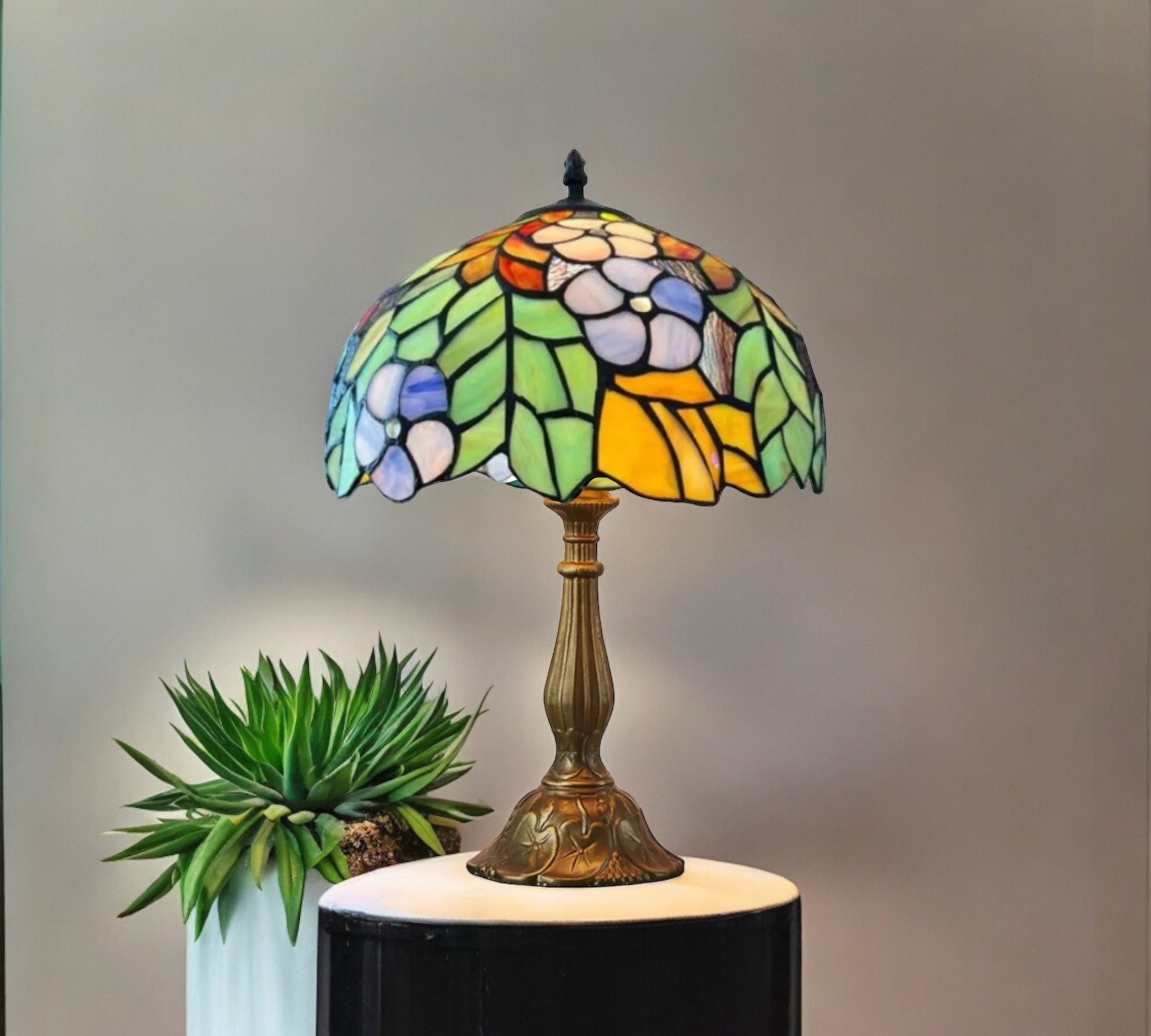 CDH 12" Tiffany Table Lamp (12714)