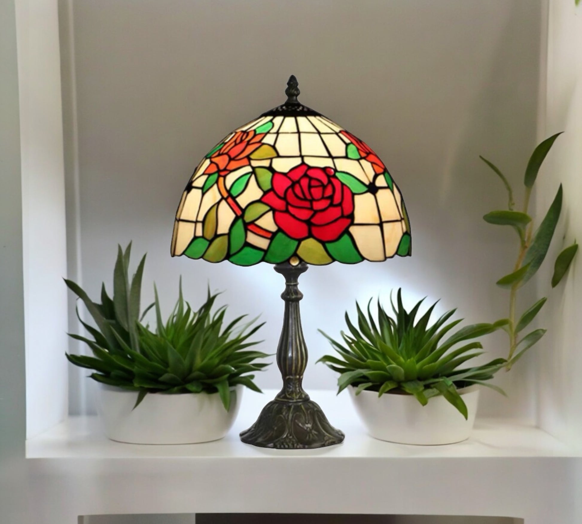 CDH 12" Tiffany Table Lamp (12720)