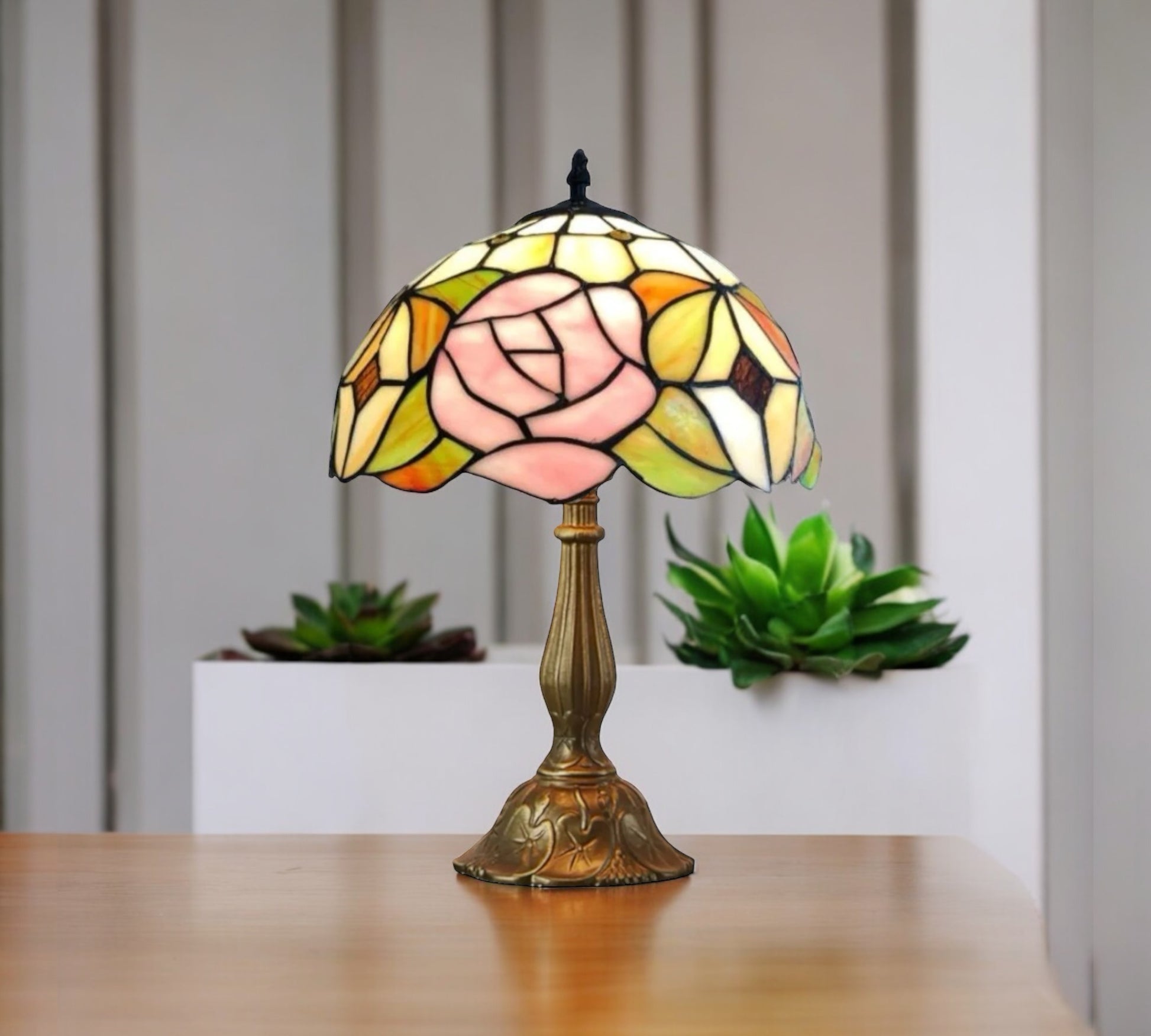 CDH 12" Tiffany Table Lamp (12723)