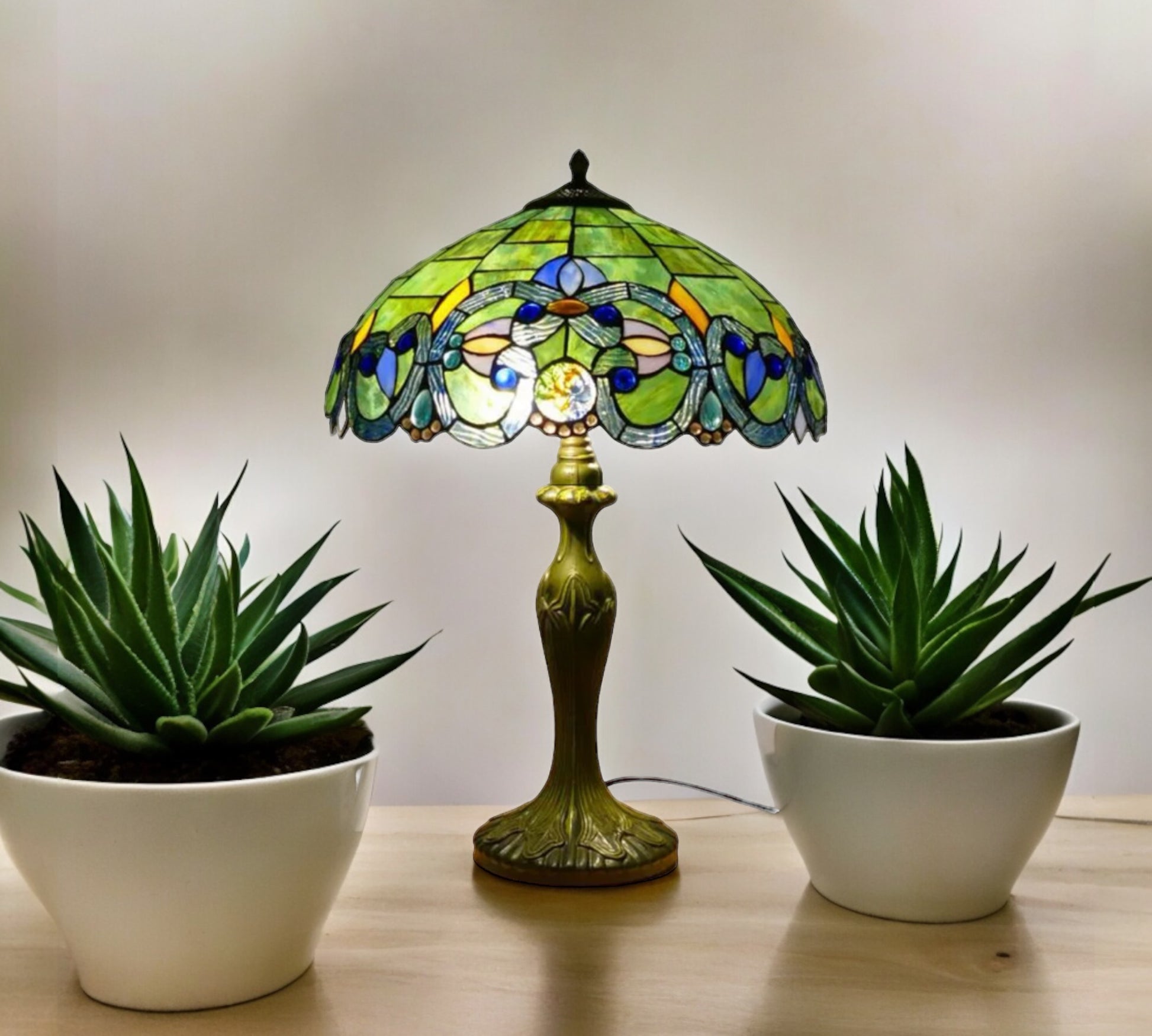 CDH 16" Tiffany Table Lamp 40cm Shade (15080)