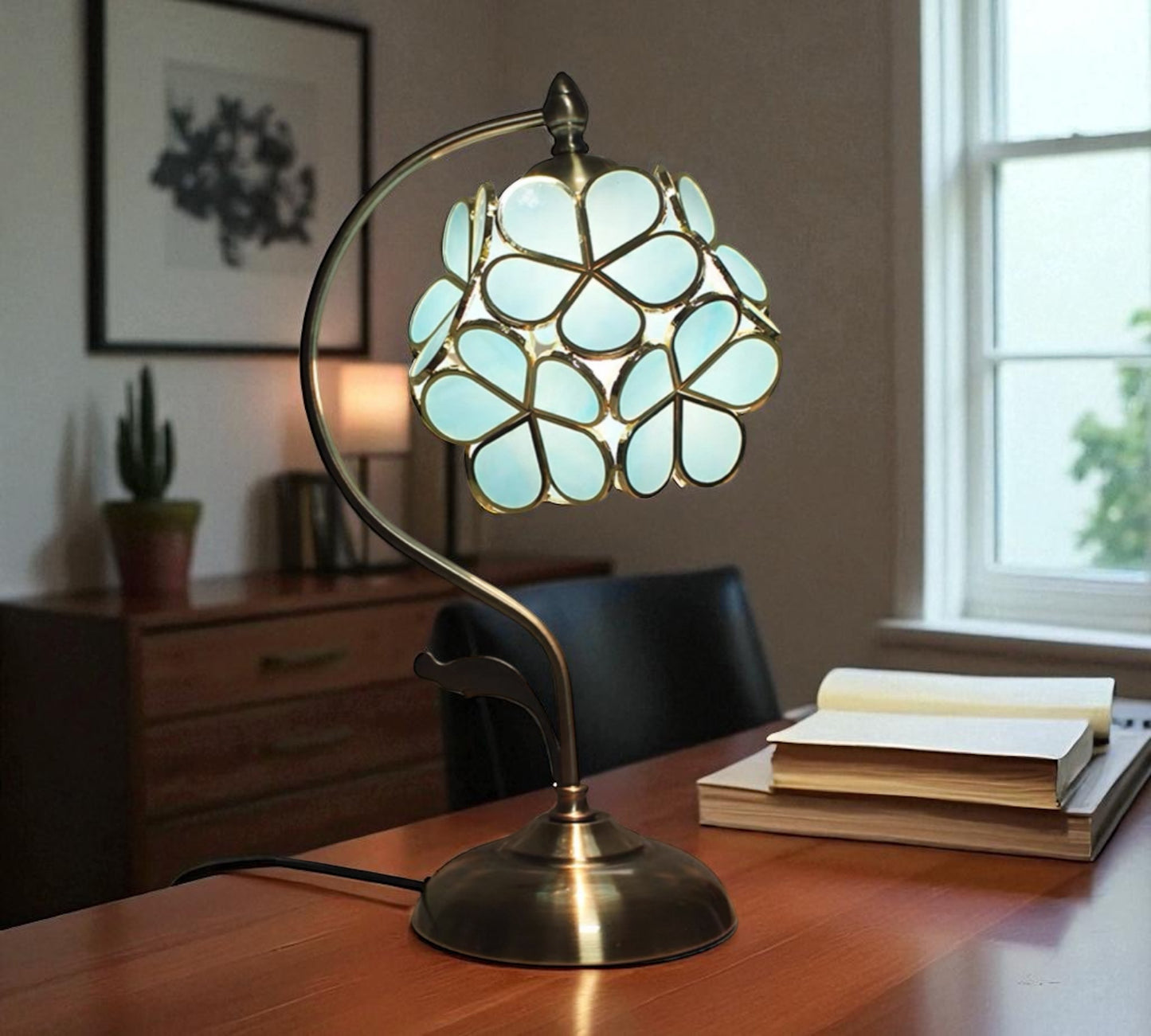 CDH Cherry Blossom Style Tiffany Table Lamp (12033B)