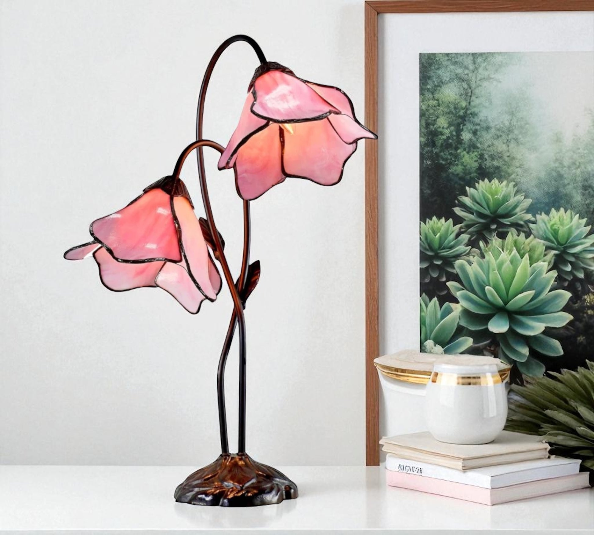 CDH LARGR Water Lily Flower Style Tiffany Table Lamp (12034R)