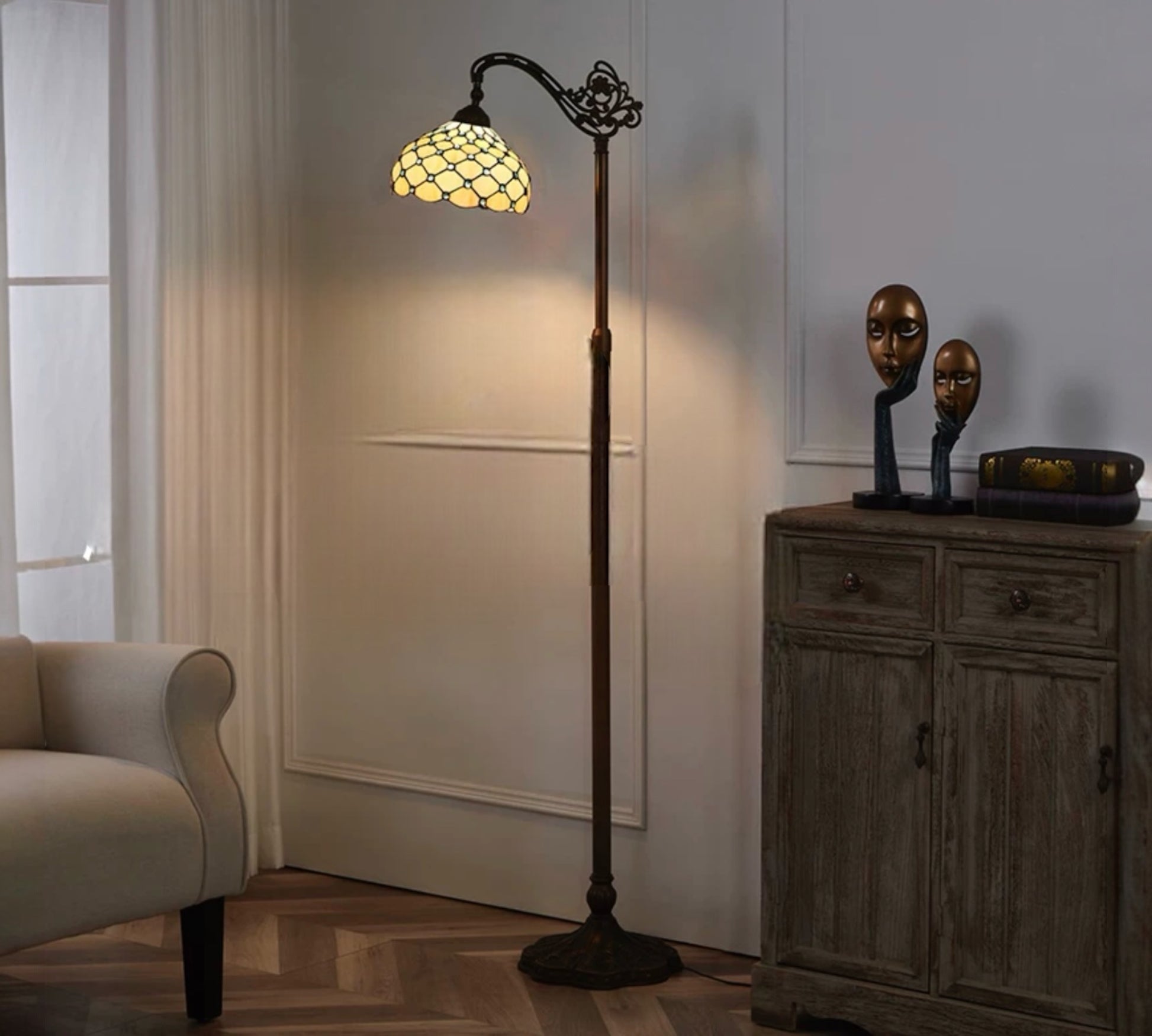 CDH Tiffany Floor Lamp (12021F) 12" 30CM Shade