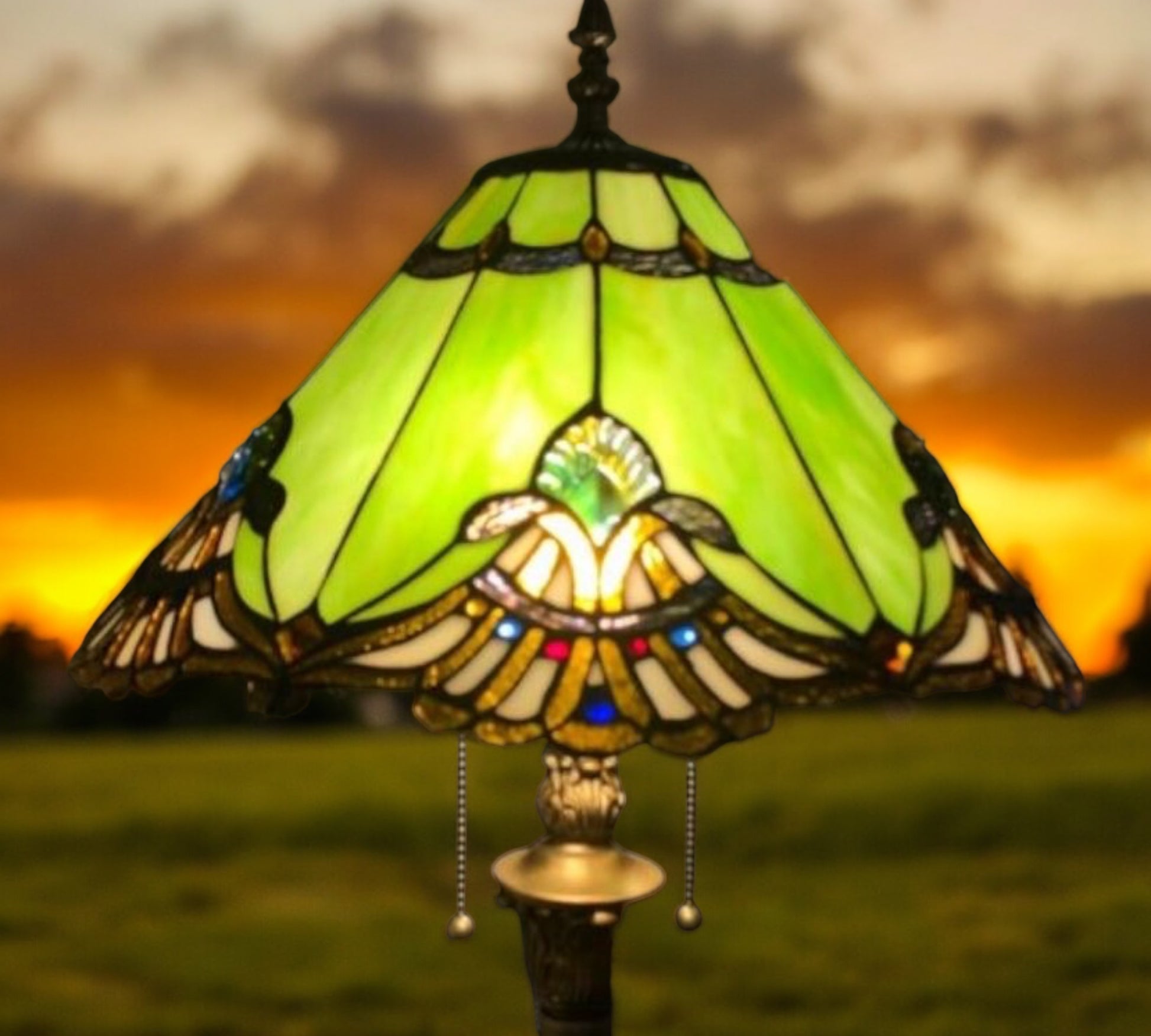 CDH Tiffany Floor Lamp (16001) 16" 40CM Shade
