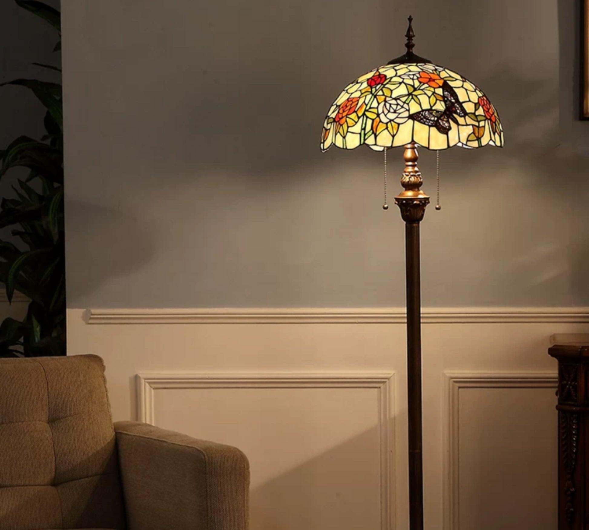 CDH Tiffany Floor Lamp (16023) 16" 40CM Shade