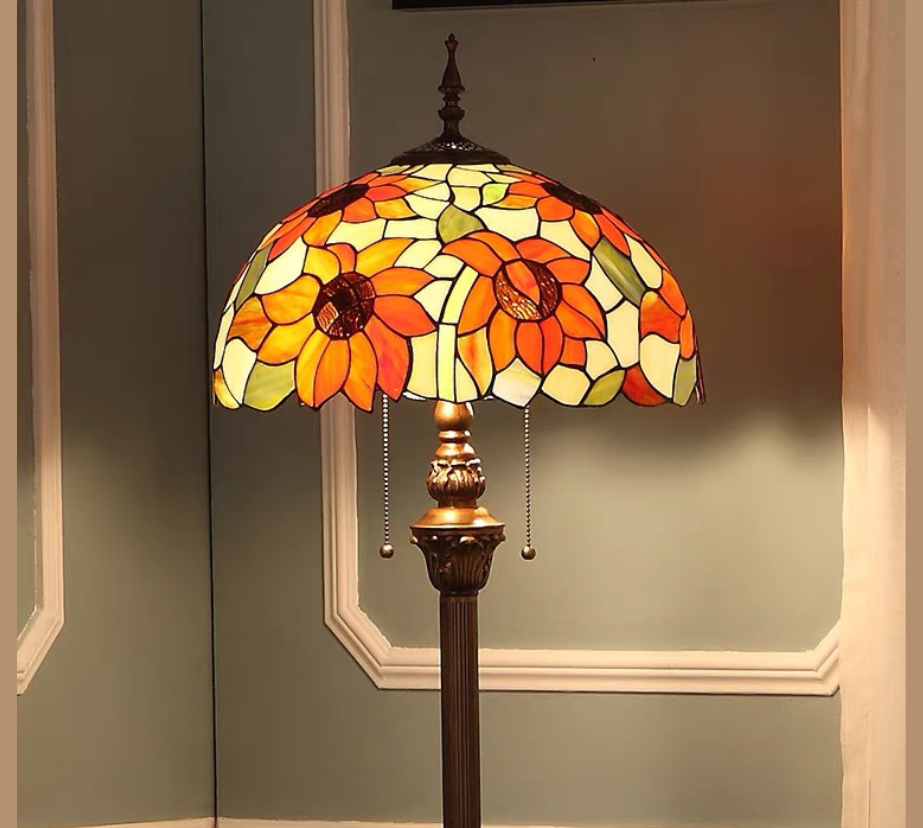 CDH Tiffany Floor Lamp (16068) 16" 40CM Shade
