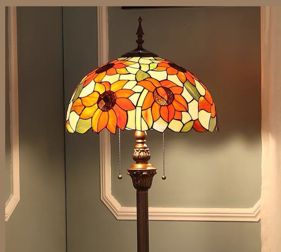 CDH Tiffany Floor Lamp (16068) 16" 40CM Shade