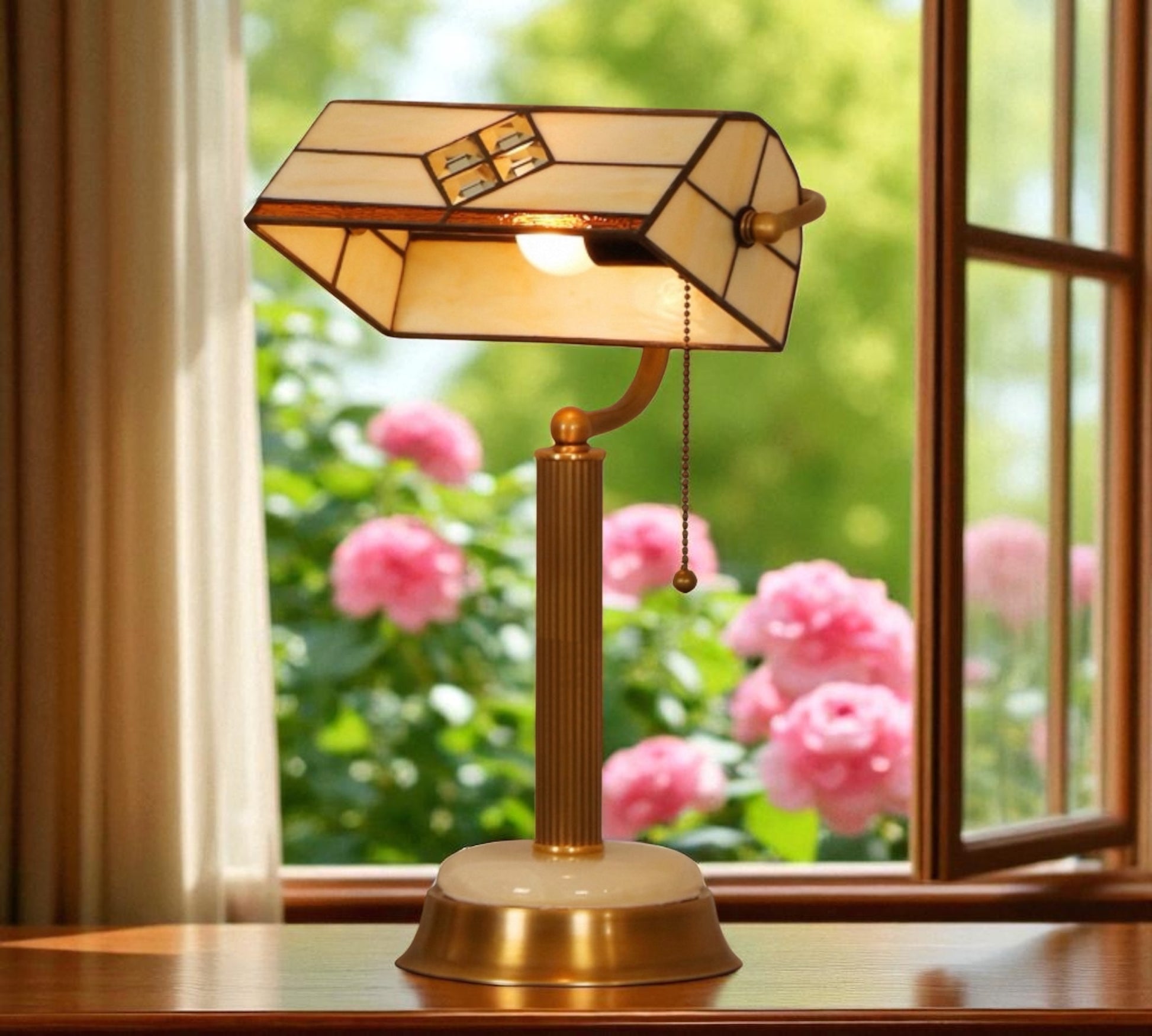 CDH Tiffany Reading Table Lamp (12046)