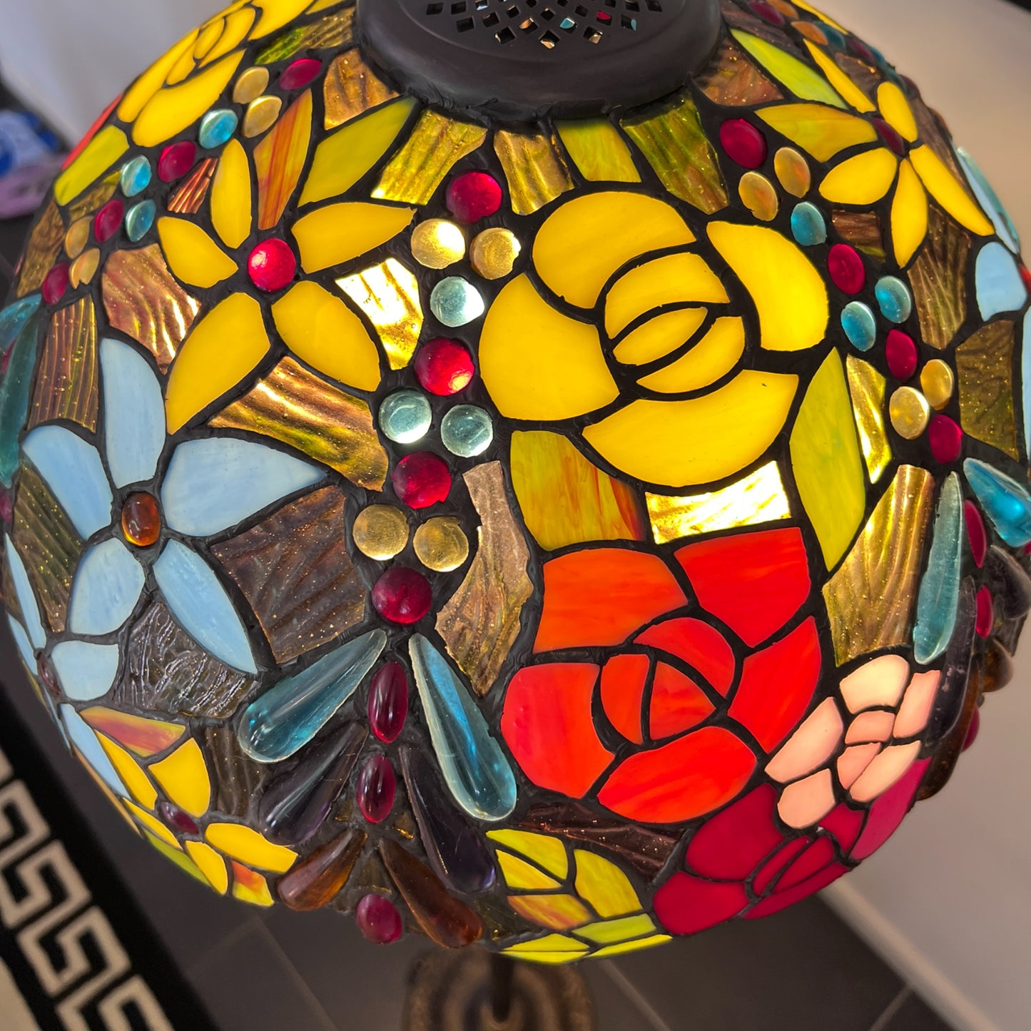 CDH Tiffany Floor Lamp (16114) 16" 40CM Shade