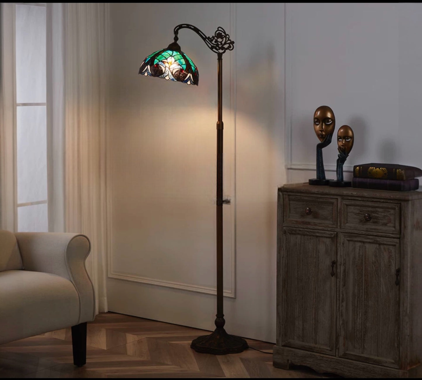 CDH Tiffany Floor Lamp (12013F) 12" 30CM Shade