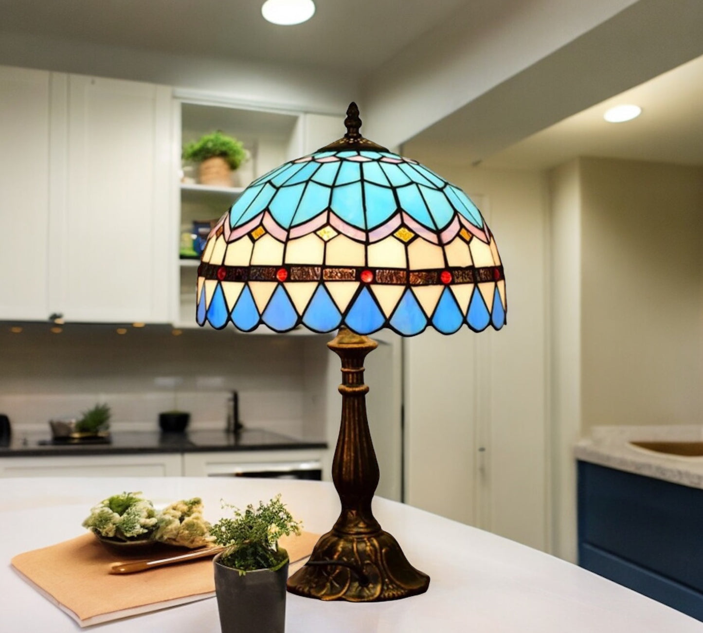 CDH 12" Tiffany Table Lamp (12101)