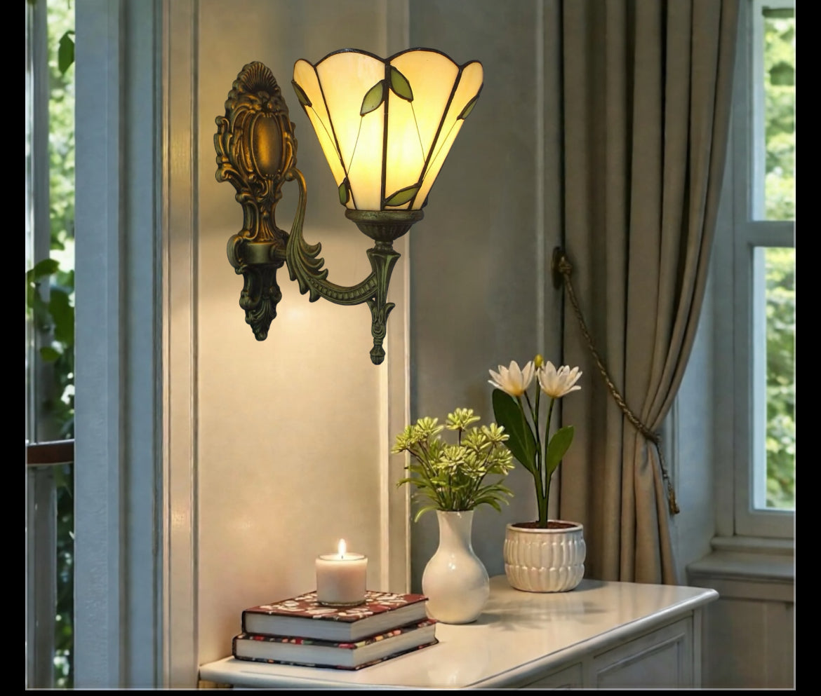CDH Tiffany Wall Lights with 16cm Shade (26009W)