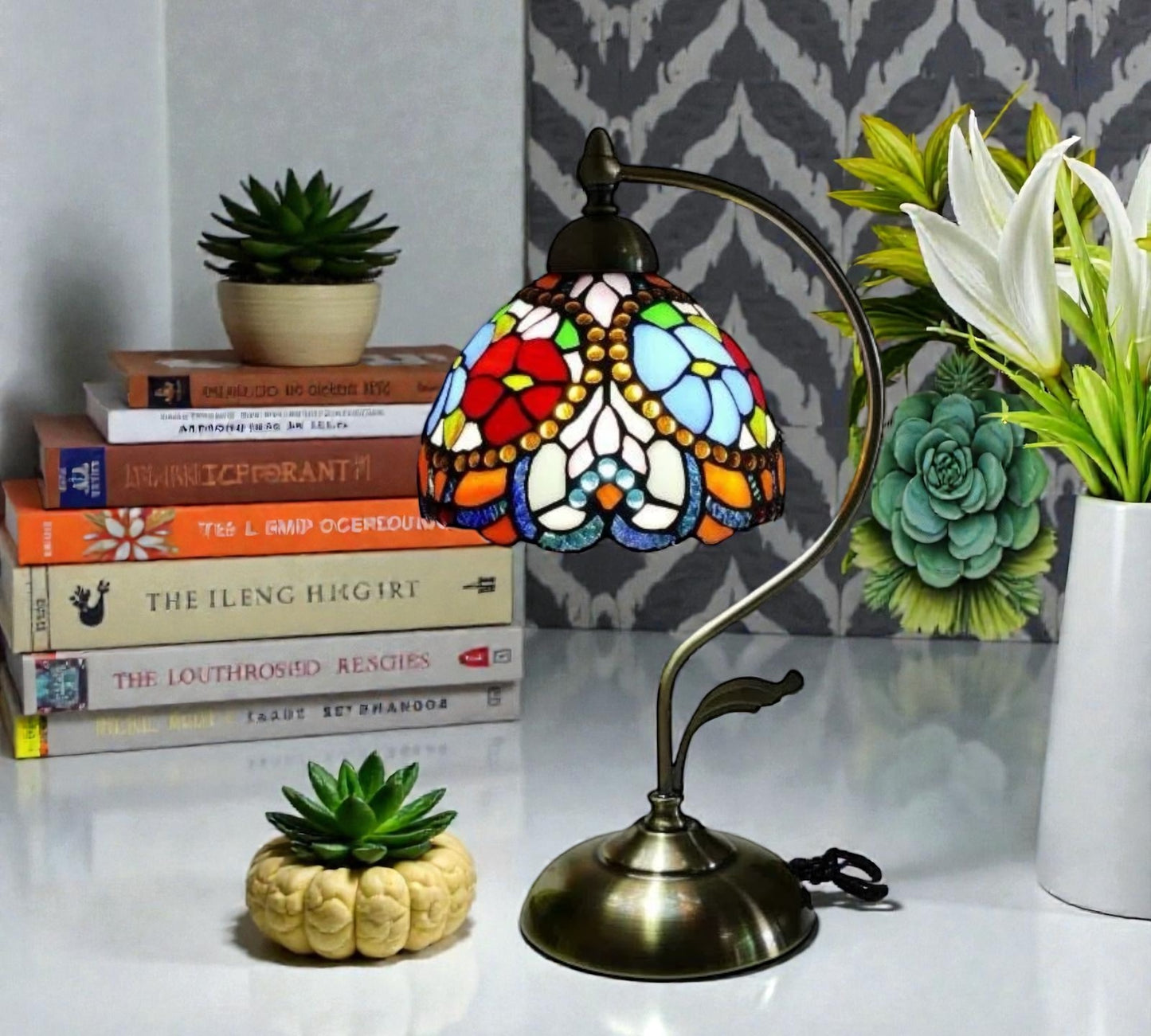 CDH Tiffany Table Lamp with 20cm Shade (15030M)