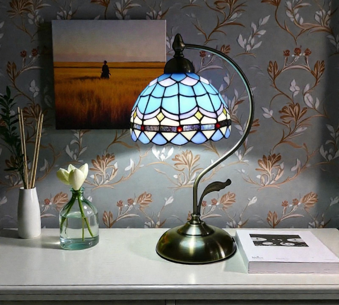 CDH Tiffany Table Lamp with 20cm Shade (12101M)
