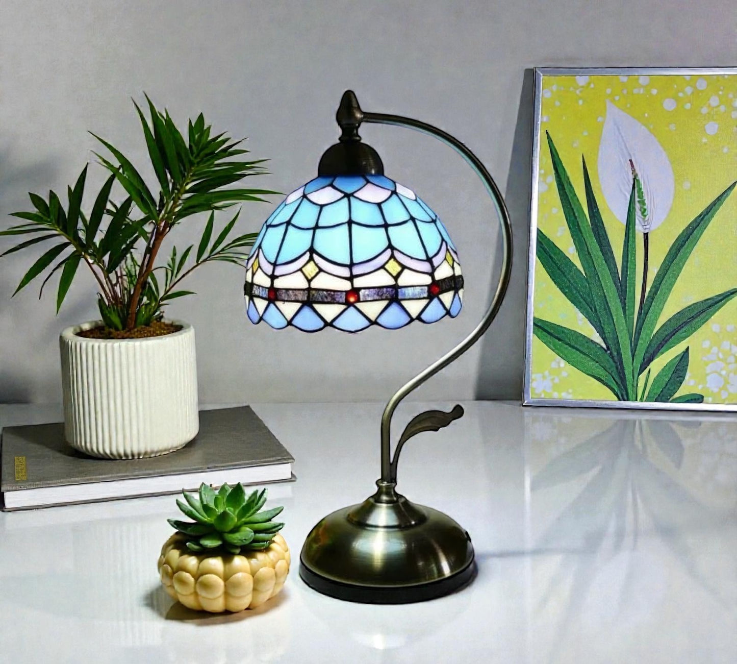 CDH Tiffany Table Lamp with 20cm Shade (12101M)