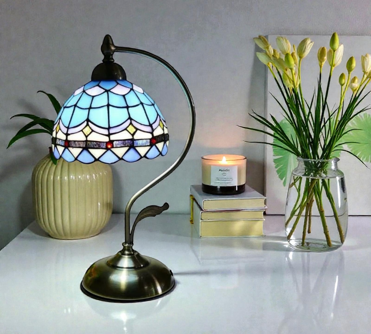 CDH Tiffany Table Lamp with 20cm Shade (12101M)