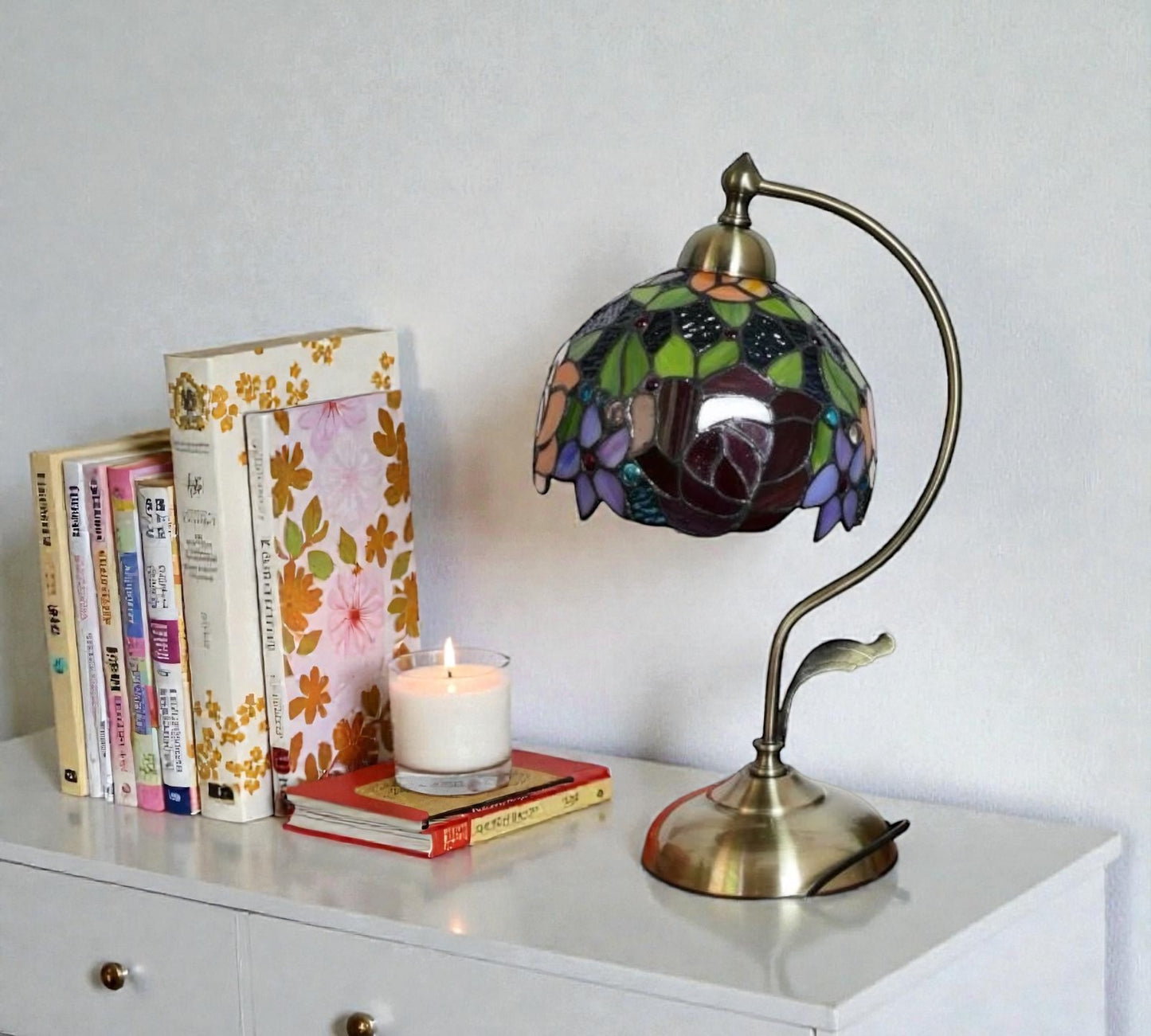 CDH Tiffany Table Lamp with 20cm Shade (100163M)